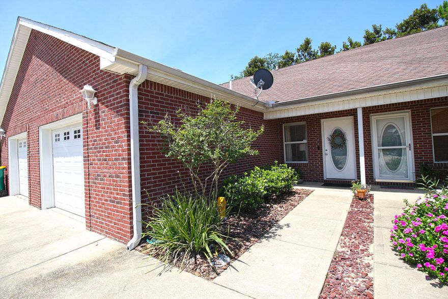 Charming 3/2 townhome in the heart of Destin! New tile/carpet/appliances and other updates in 2018. All appliances convey. Freshly painted! This is a great starter or investment that will rent for $1750 per month. Call today before its too late!! **Interior photos coming soon!**