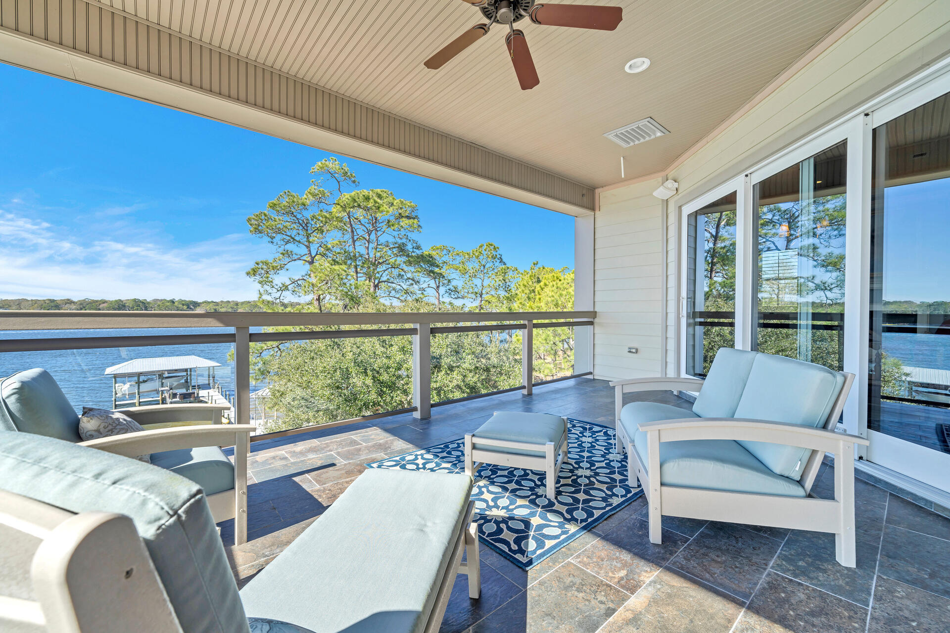 GREY MOSS POINT - Residential