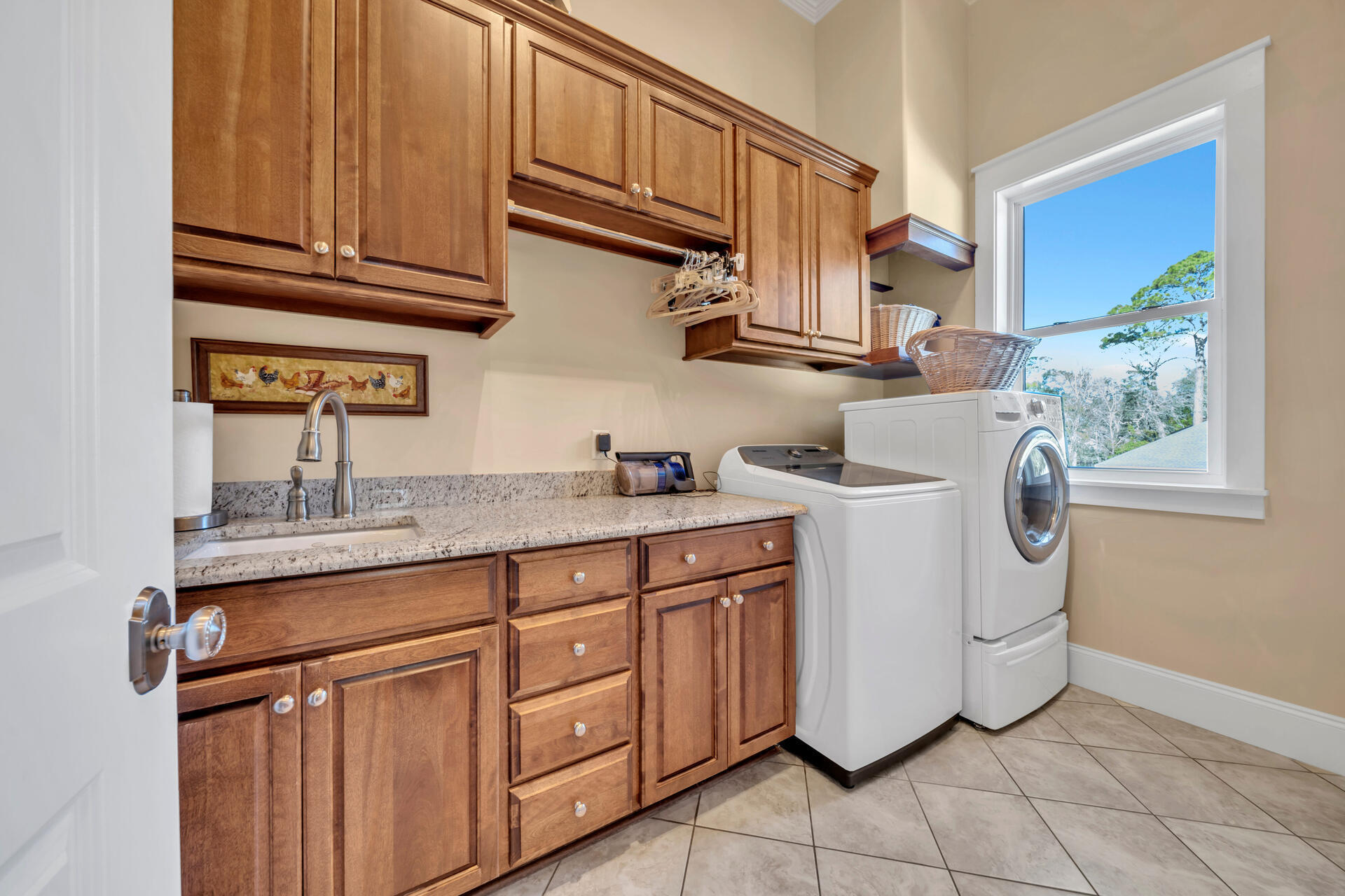 GREY MOSS POINT - Residential