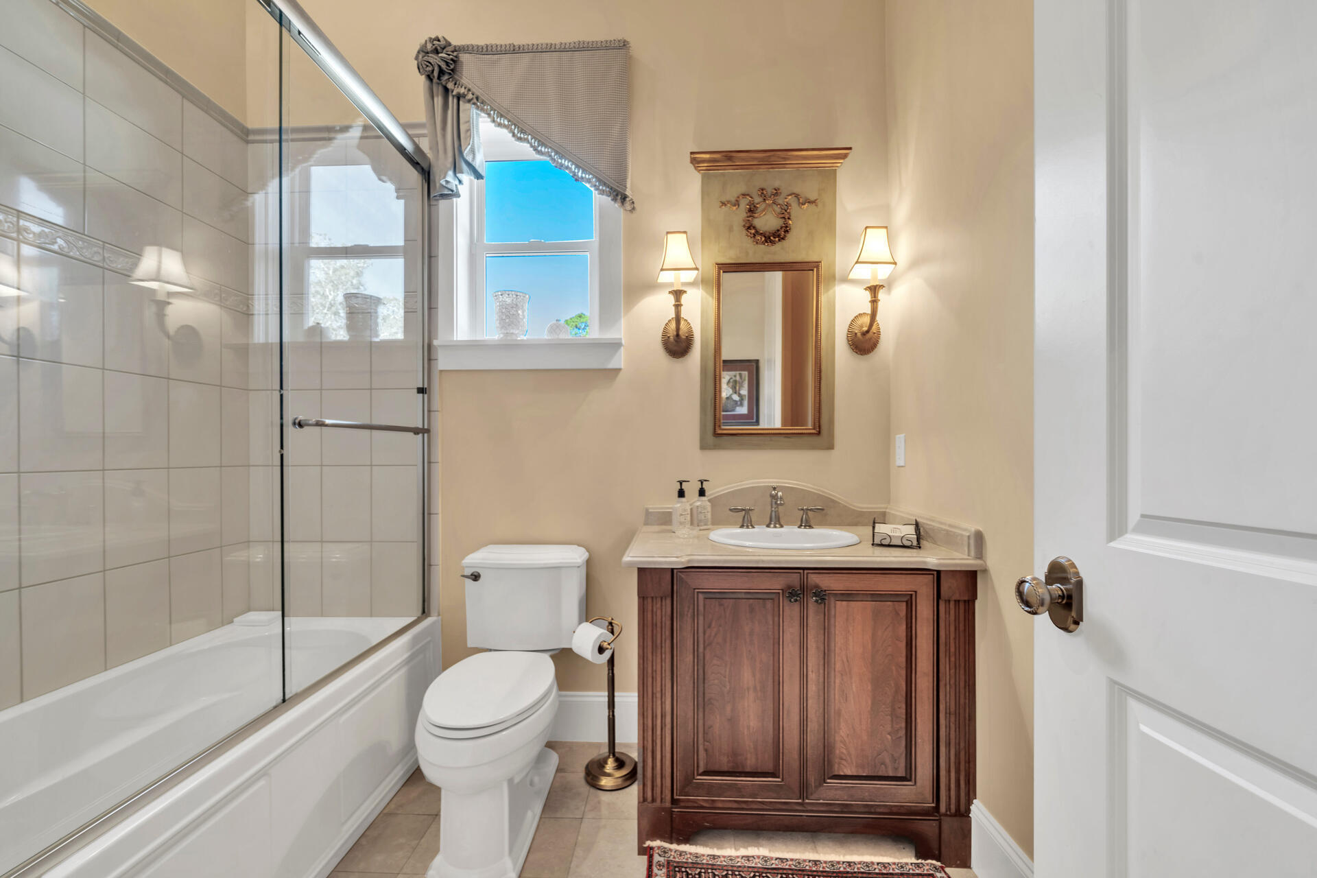 GREY MOSS POINT - Residential