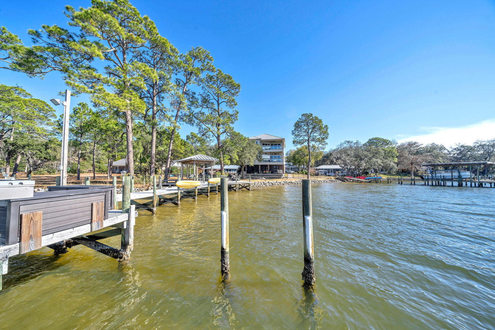 GREY MOSS POINT - Residential