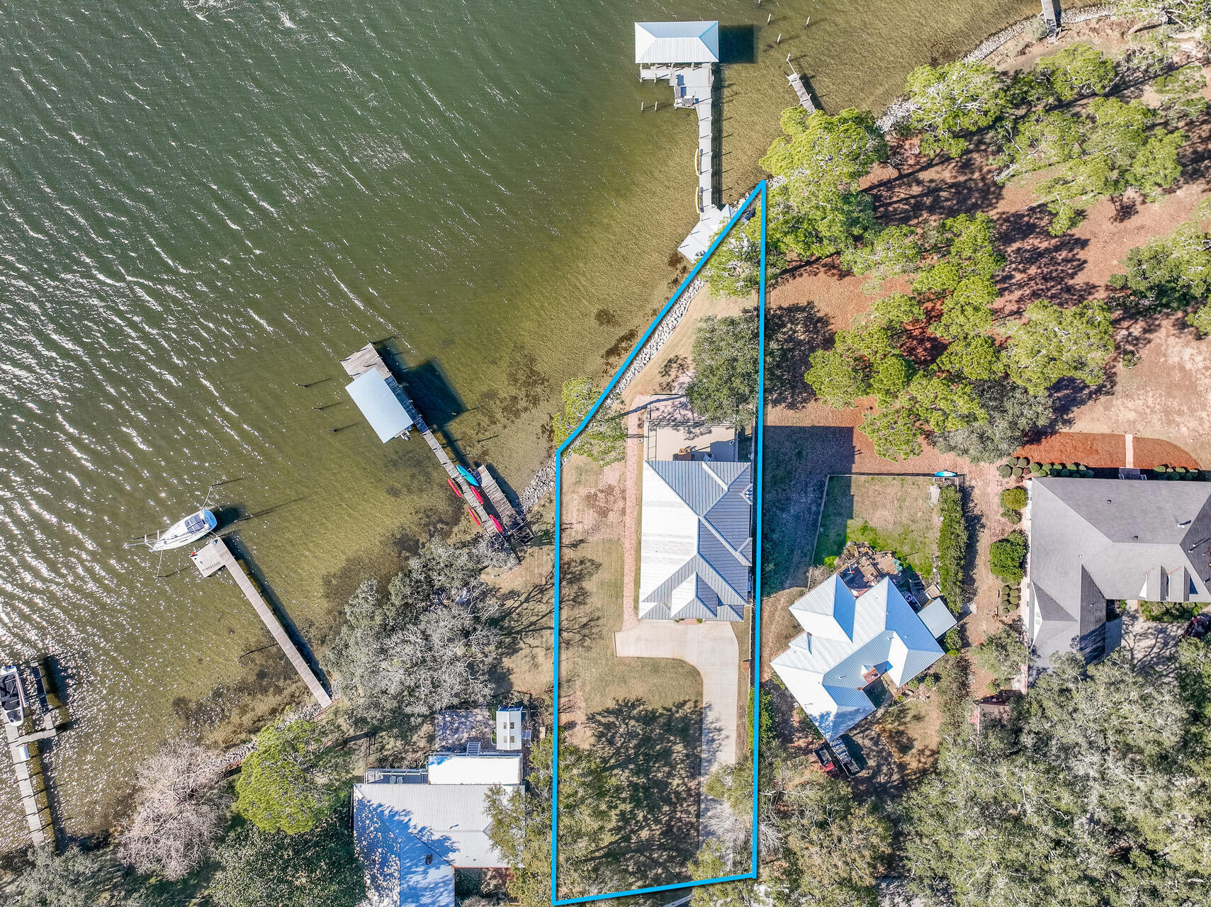 GREY MOSS POINT - Residential