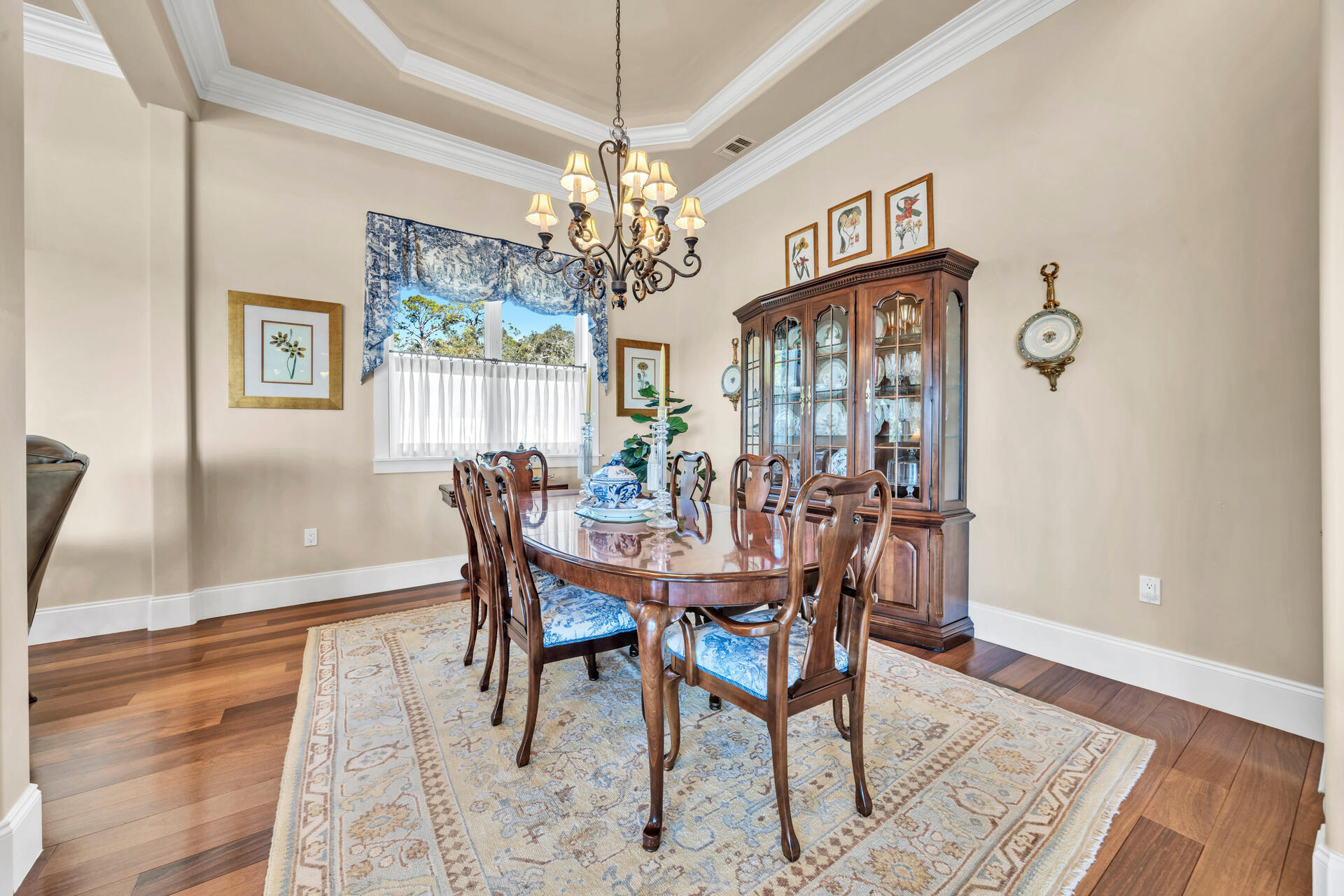 GREY MOSS POINT - Residential