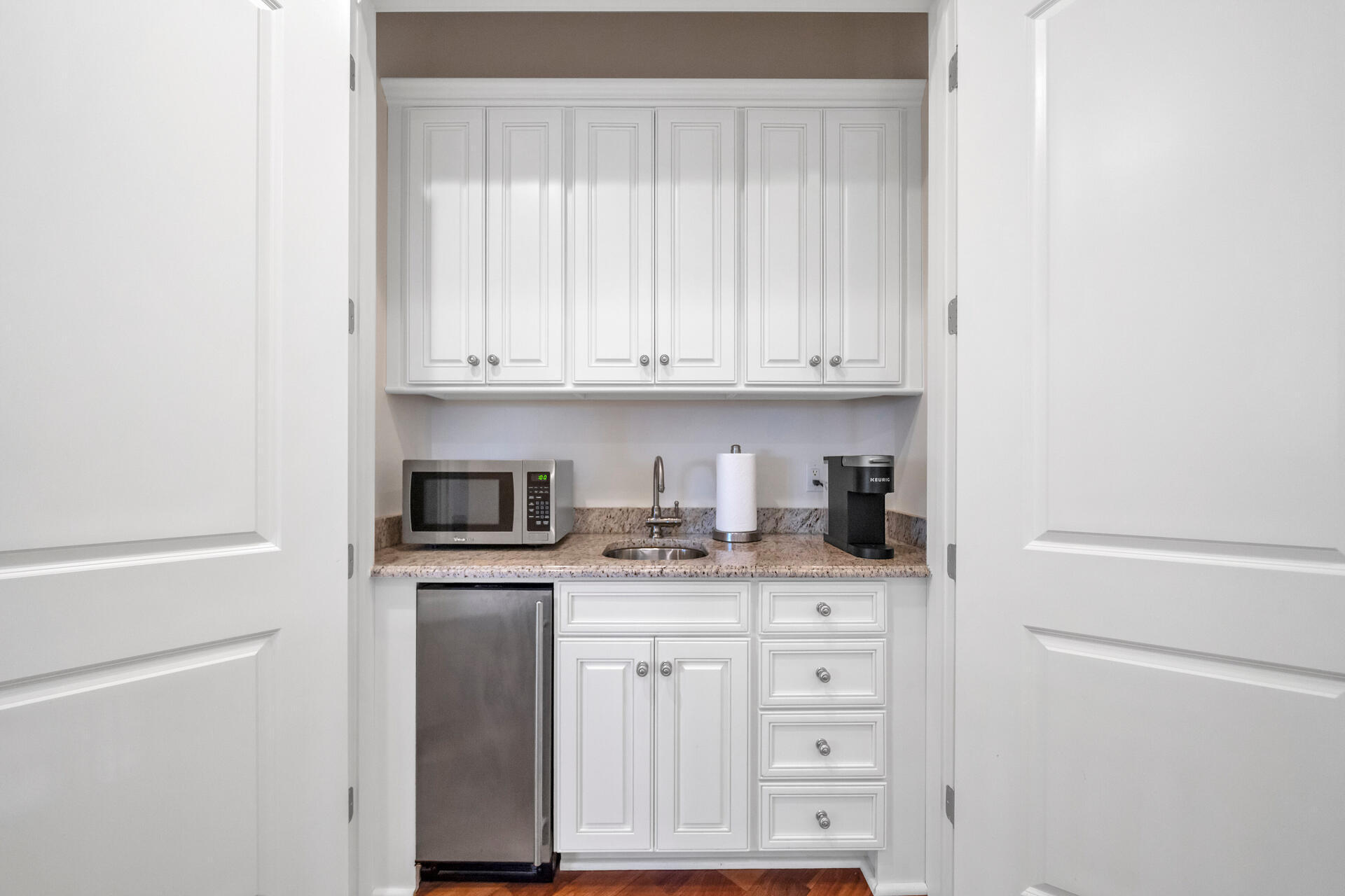 GREY MOSS POINT - Residential