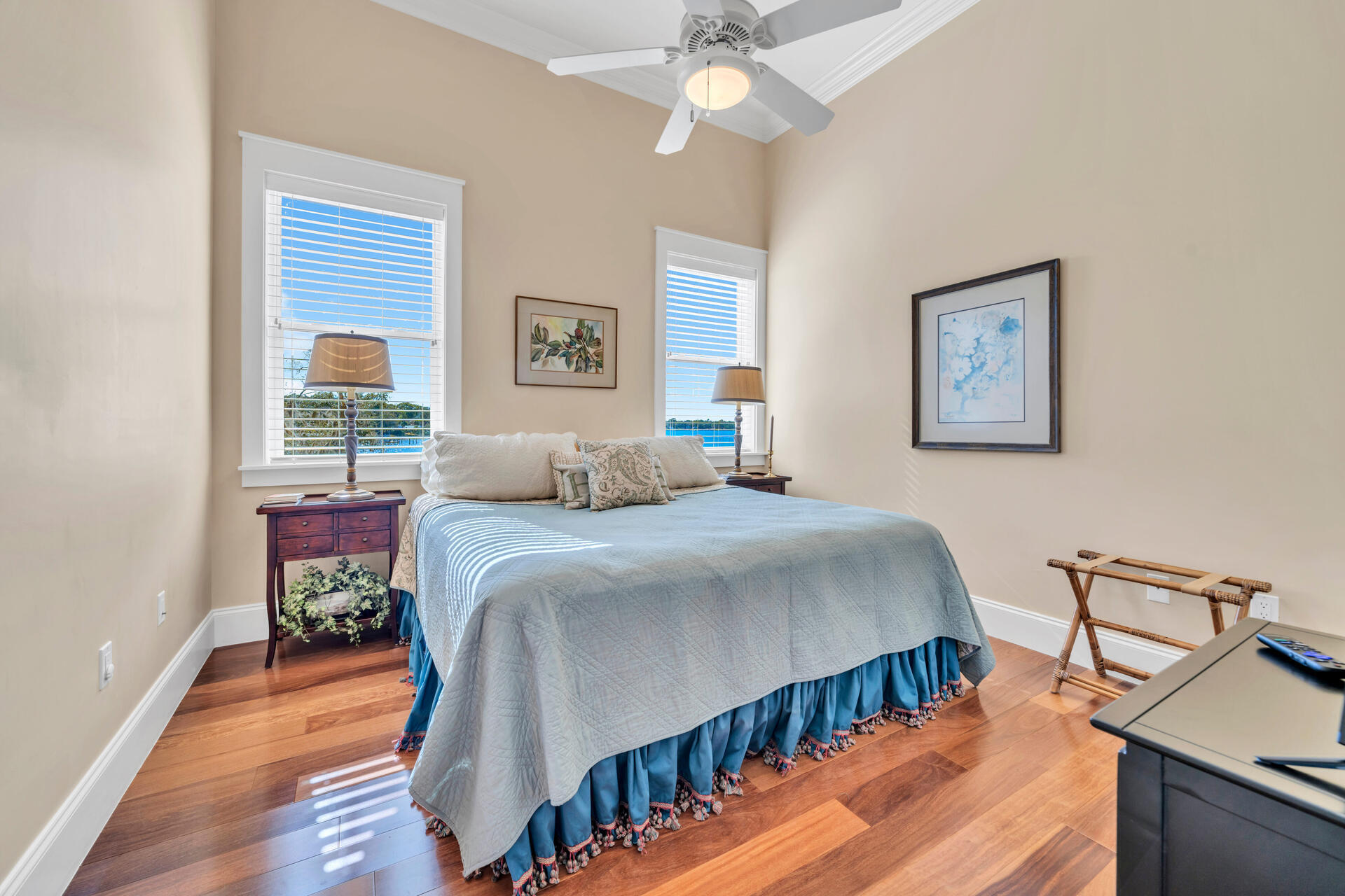 GREY MOSS POINT - Residential