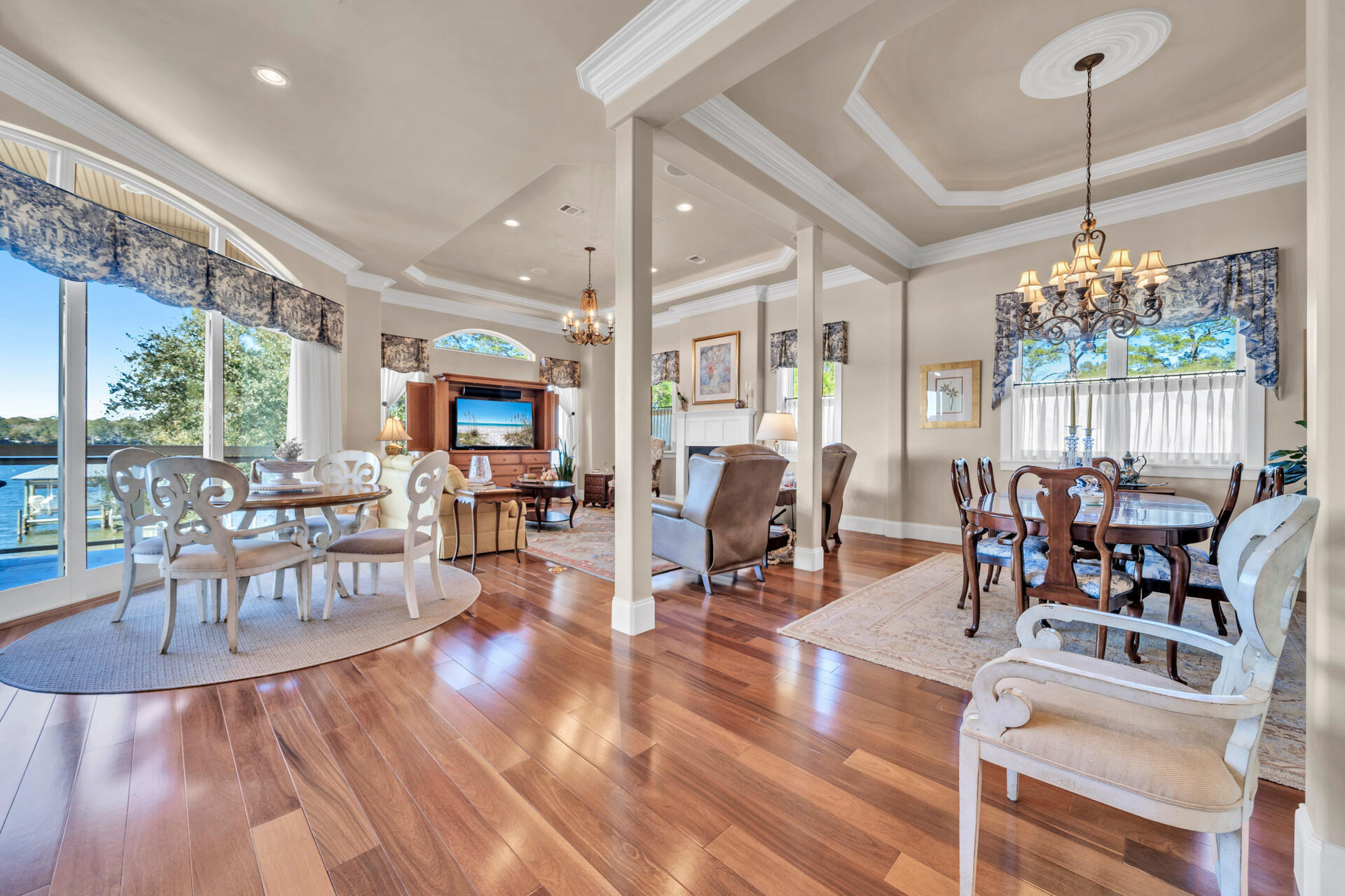 GREY MOSS POINT - Residential
