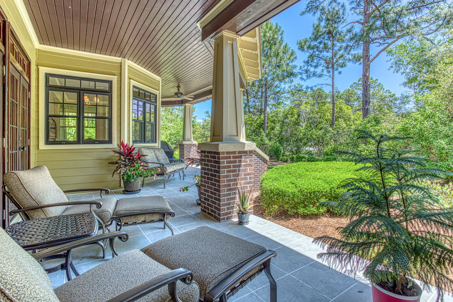 WILD HERON - Residential