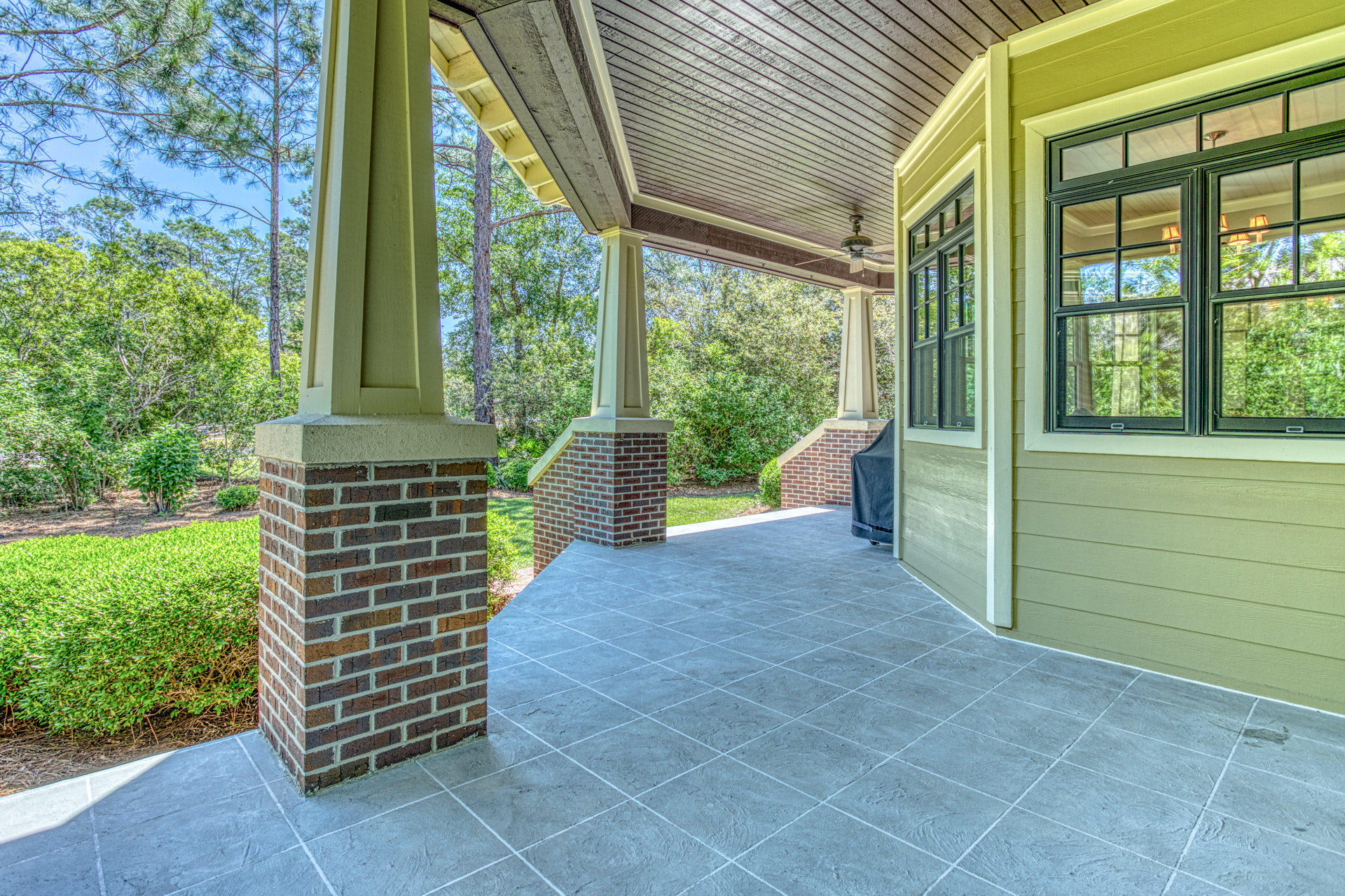 WILD HERON - Residential