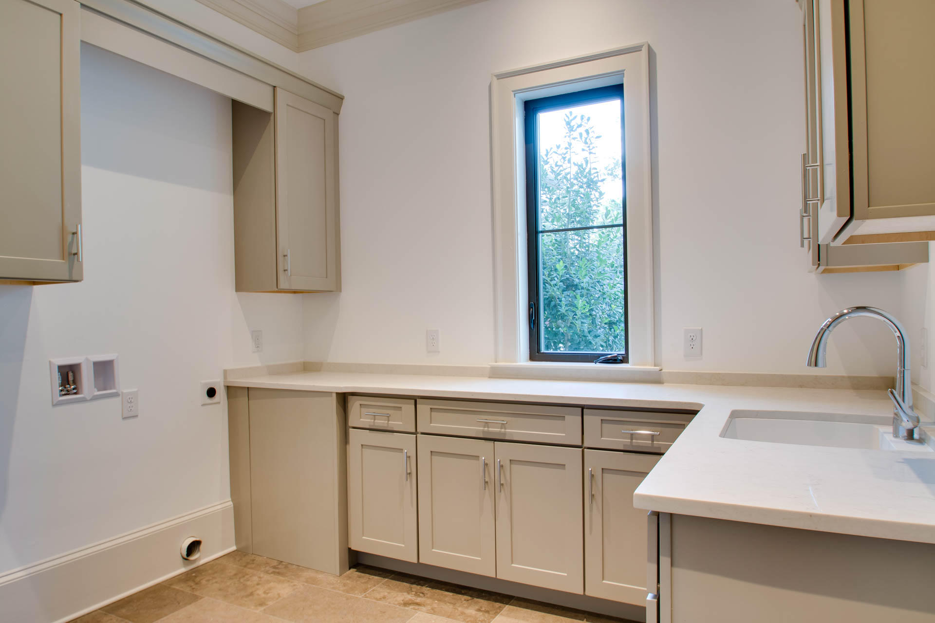 BURNT PINE - Residential