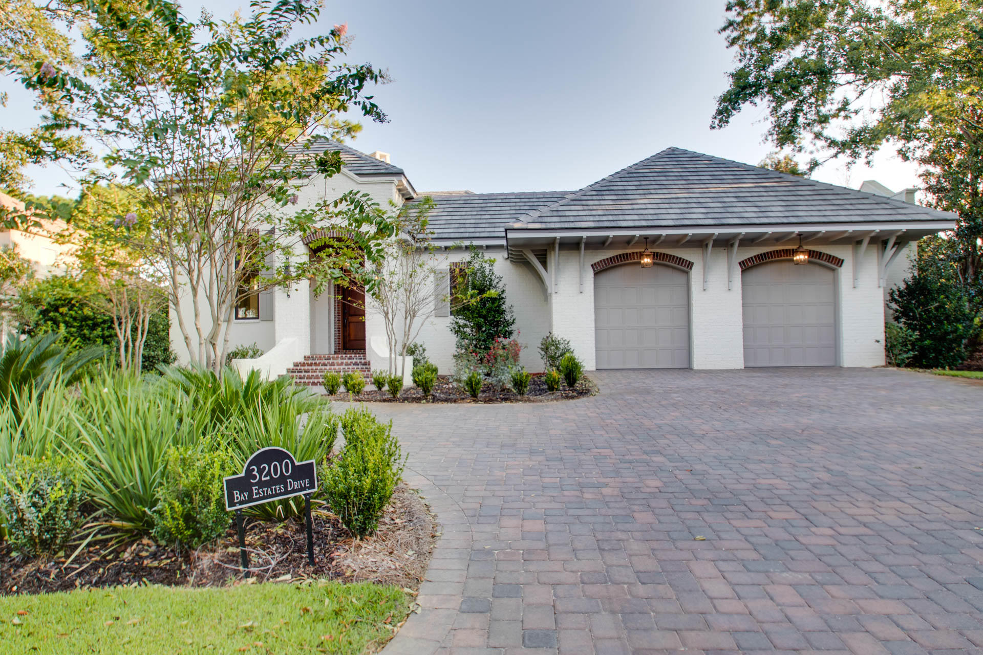 BURNT PINE - Residential