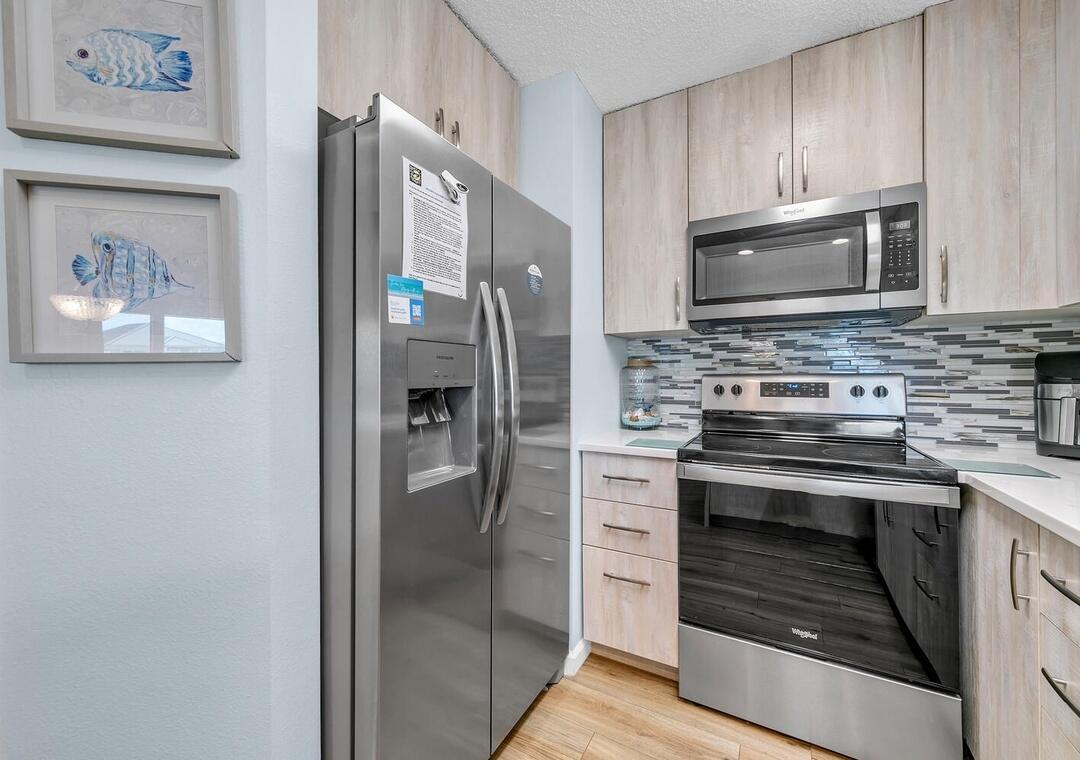 BEACHSIDE VILLAS CONDO - Residential