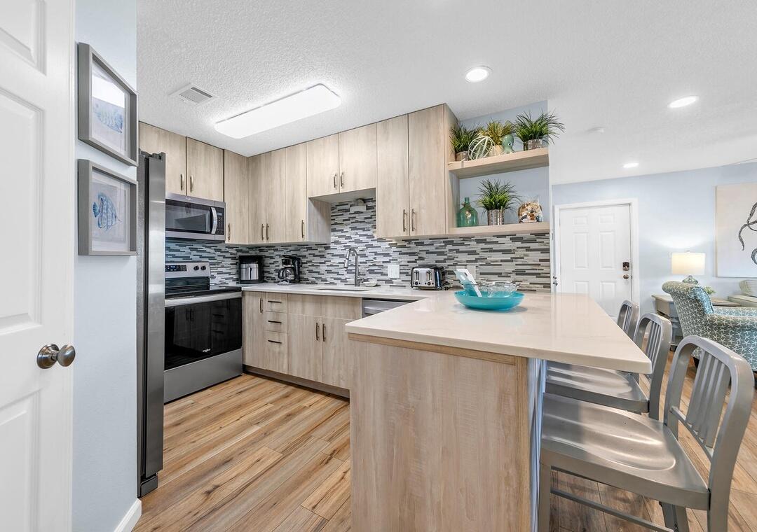 BEACHSIDE VILLAS CONDO - Residential