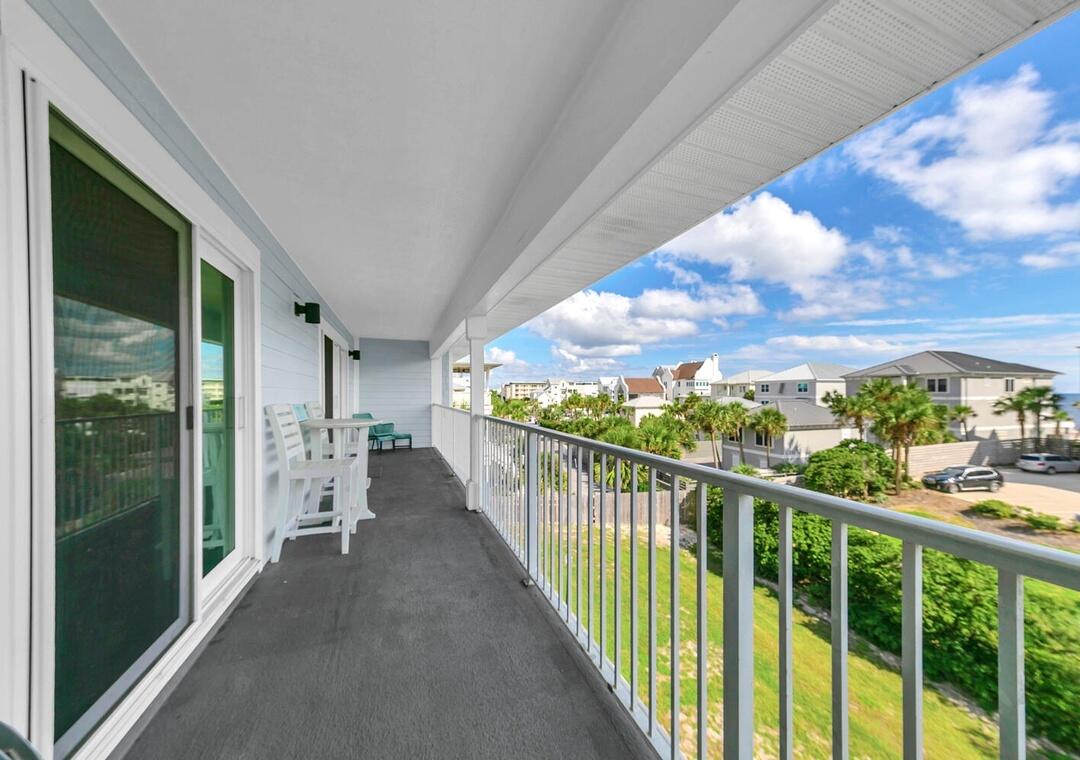 BEACHSIDE VILLAS CONDO - Residential