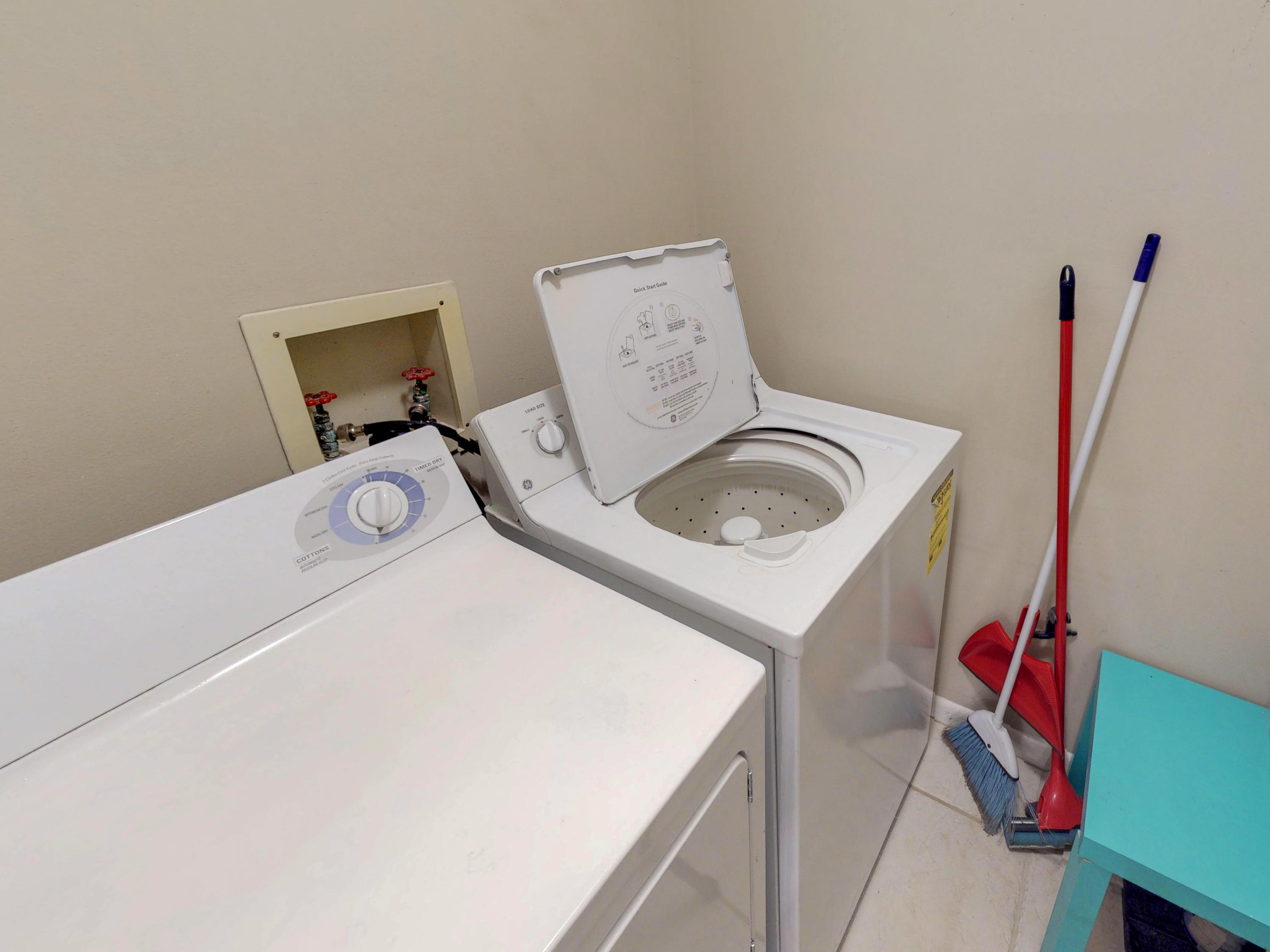 LINKSIDE VILLAGE UNIT 1 - Residential