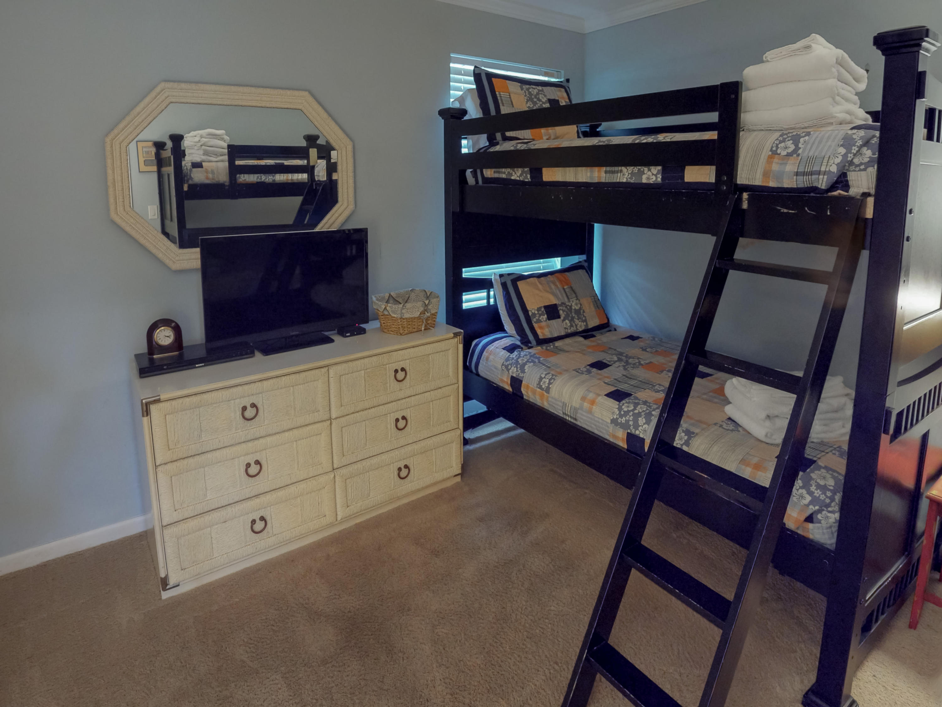 LINKSIDE VILLAGE UNIT 1 - Residential