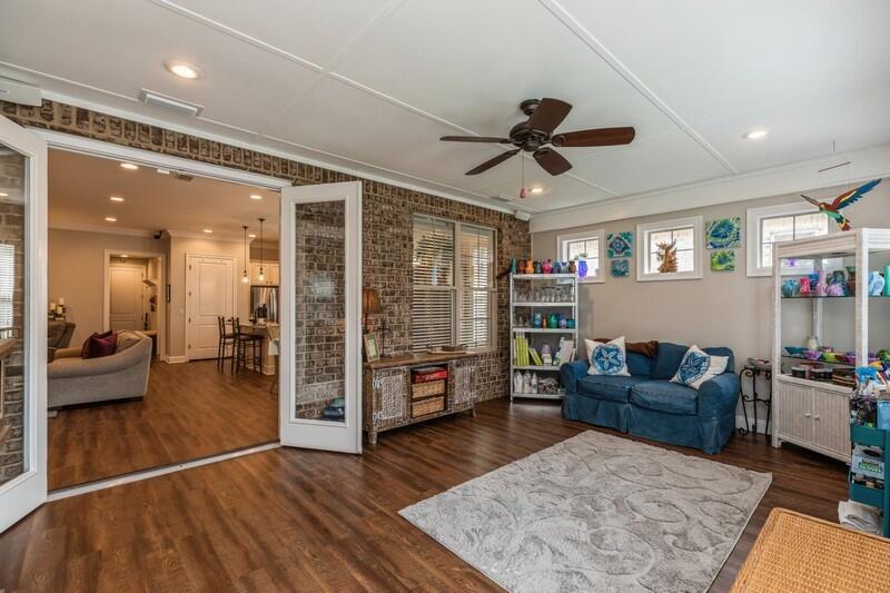 THE STABLES AT ROCKY BAYOU - Residential