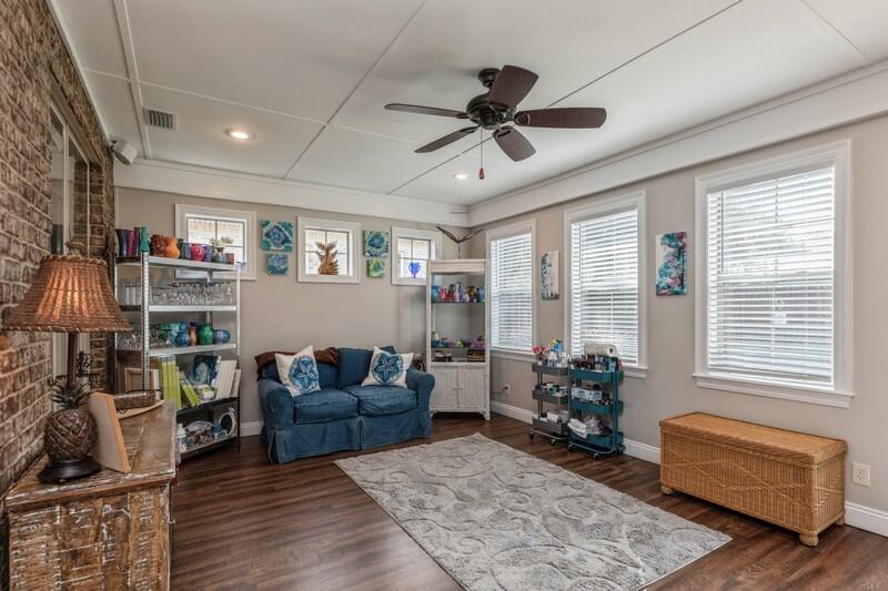 THE STABLES AT ROCKY BAYOU - Residential