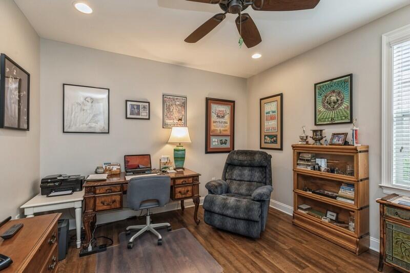 THE STABLES AT ROCKY BAYOU - Residential