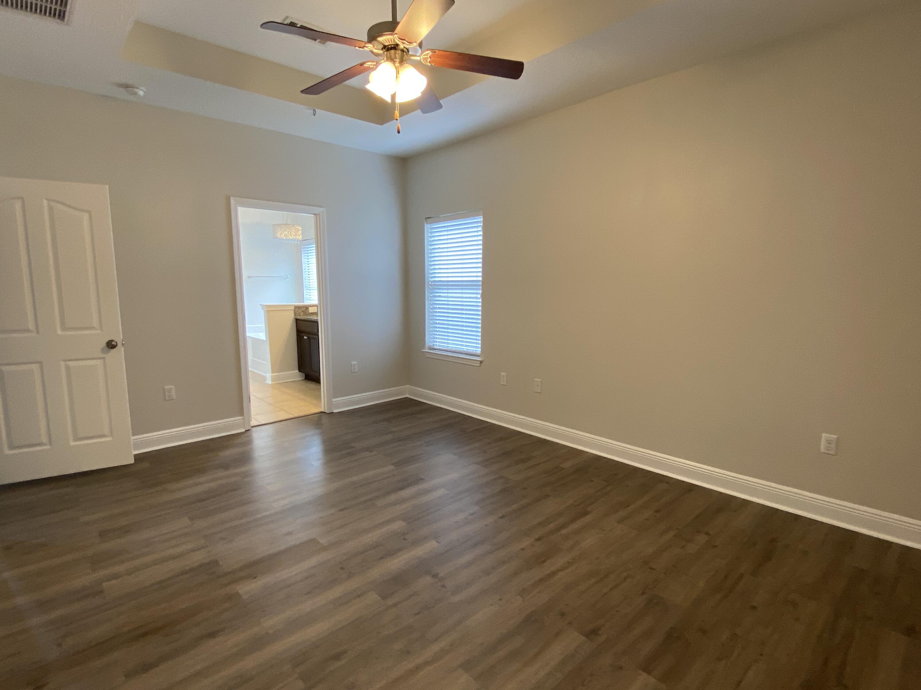 HAMMOCK BAY - Residential Lease