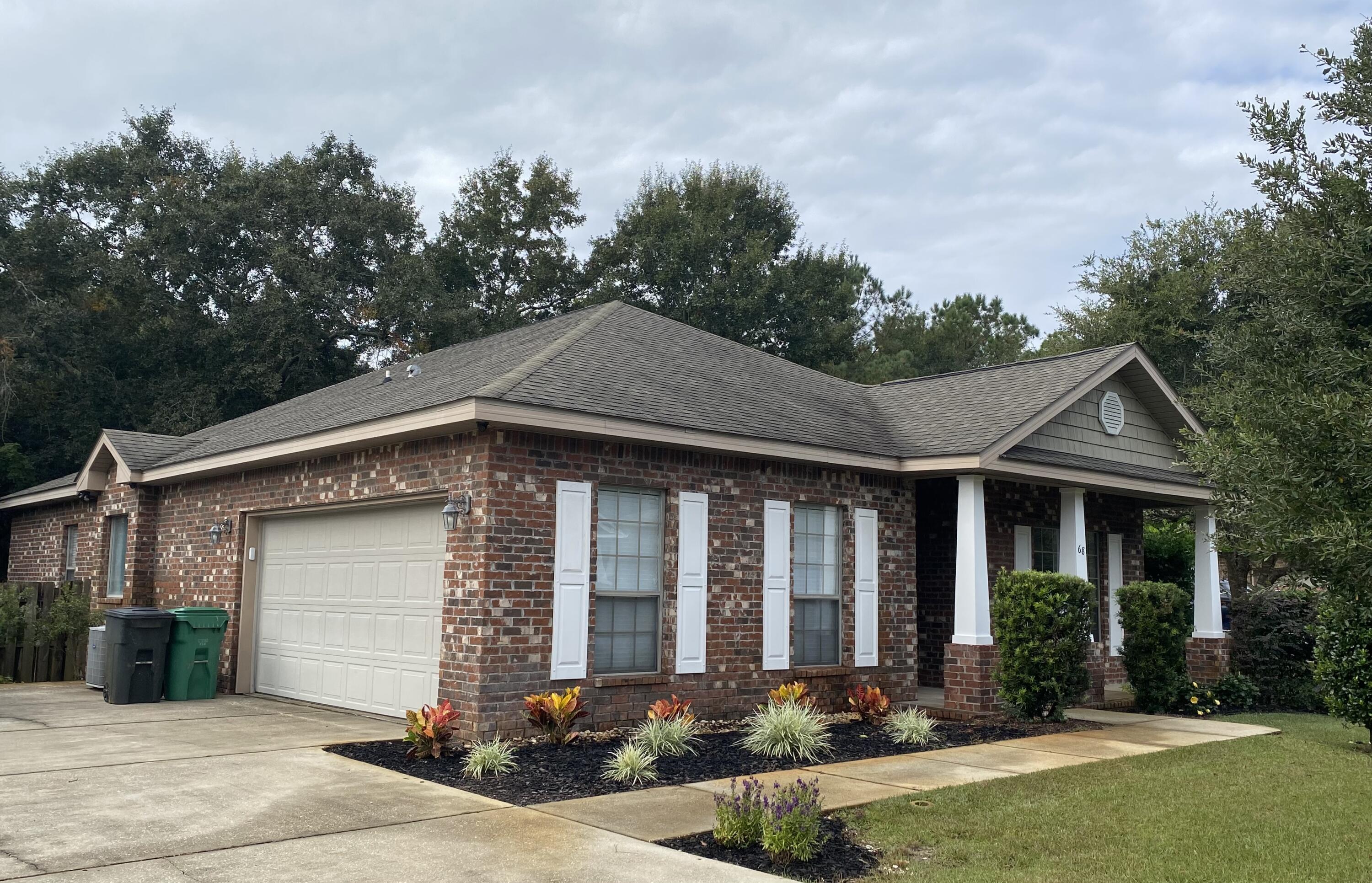 HAMMOCK BAY - Residential Lease