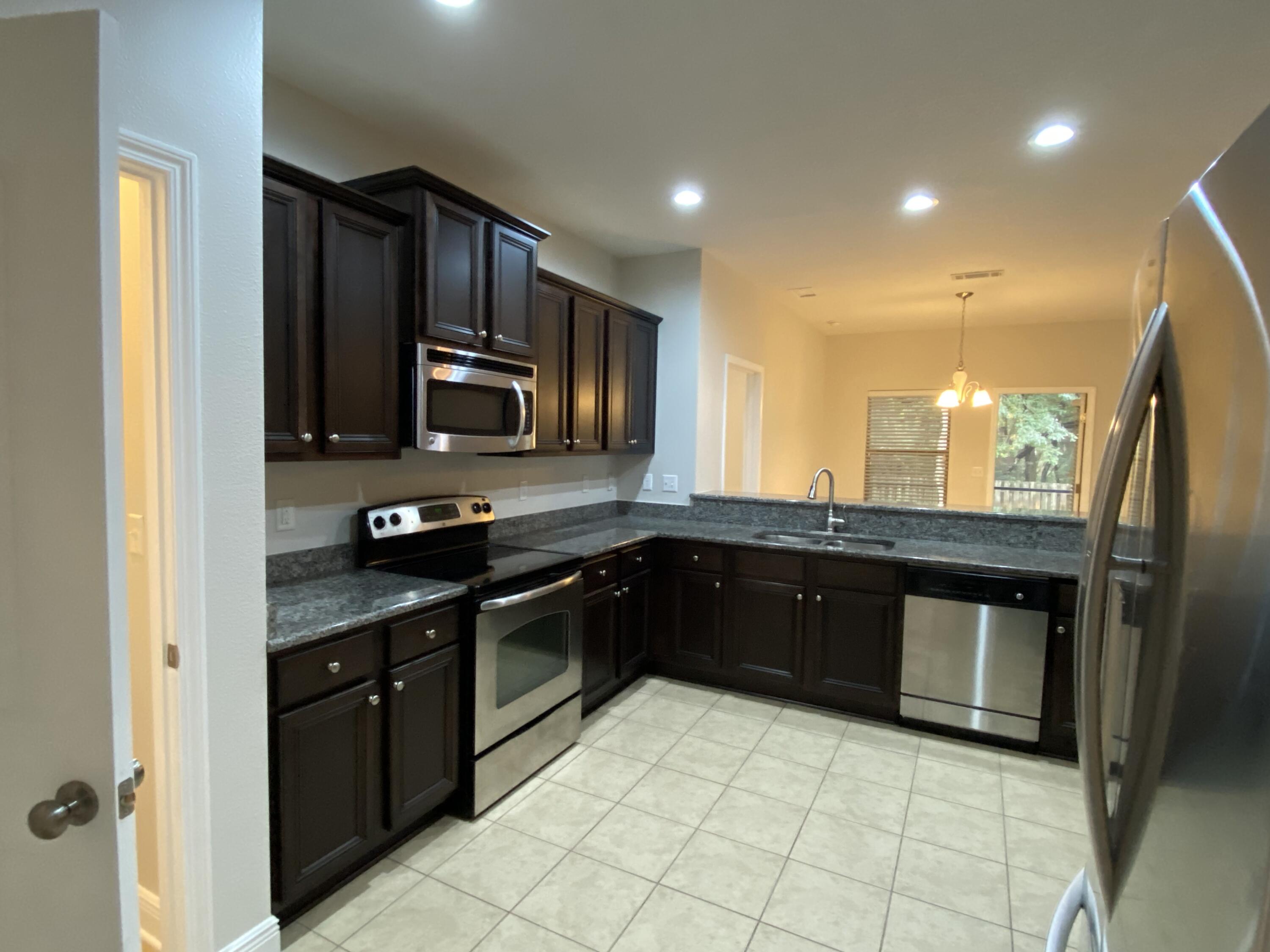 HAMMOCK BAY - Residential Lease