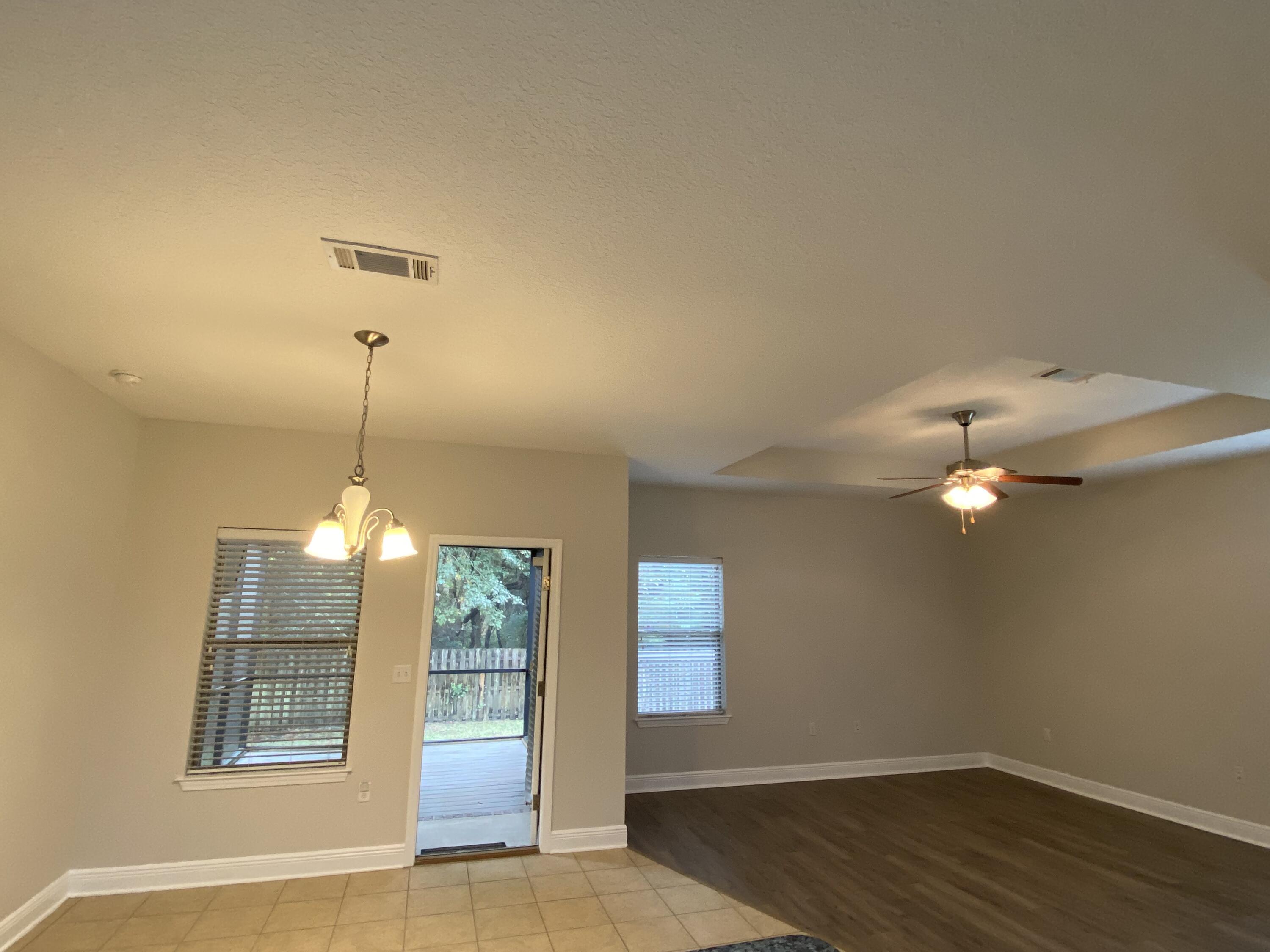 HAMMOCK BAY - Residential Lease