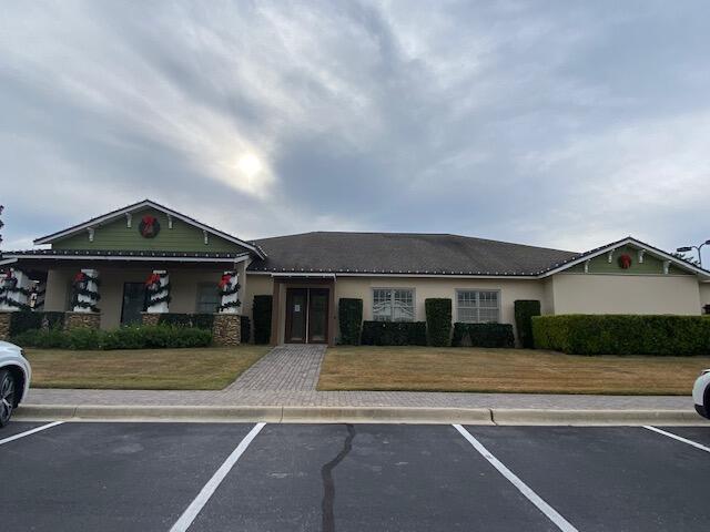 HAMMOCK BAY - Residential Lease