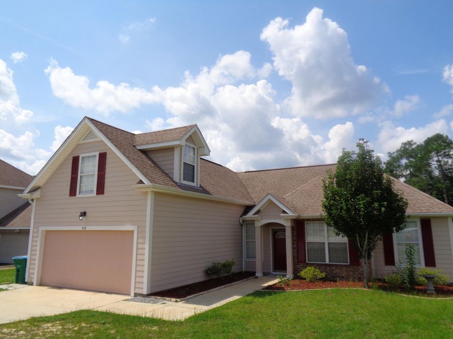 Beautiful 3 bedroom 2 bath home in desirable Crestview. This property features tall ceilings, open floor plan, split bedroom layouts for added privacy, plant ledges and more! Large fenced in backyard. Two car garage. 1801 square feet. PLUS, a large bonus room above the garage that would make an awesome 4th bedroom, office, or rec area! New stainless steel appliances, new carpet, fresh paint.