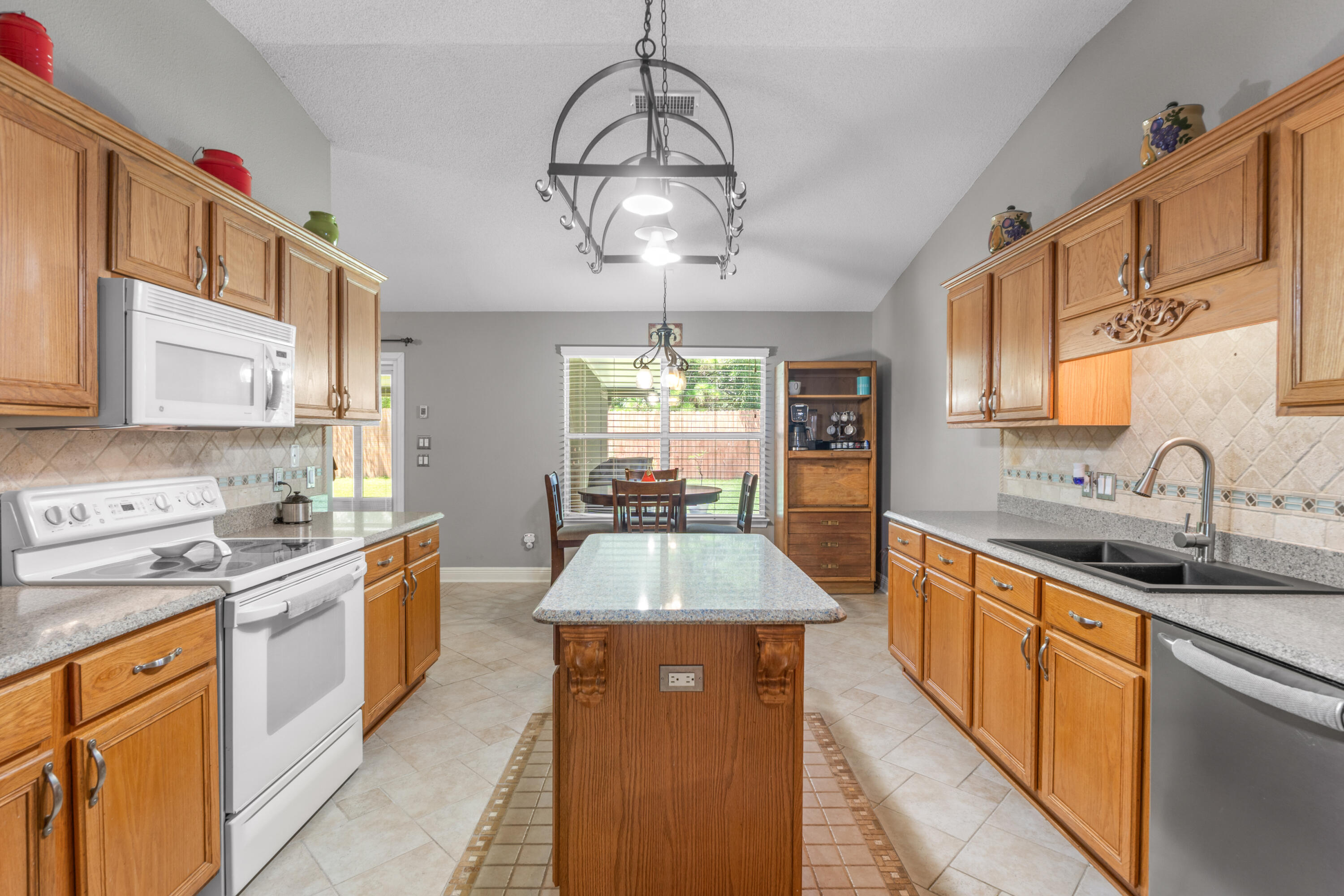 MARION MANOR - Residential