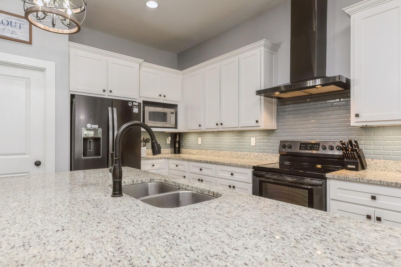 HOMEWOOD EST - Residential