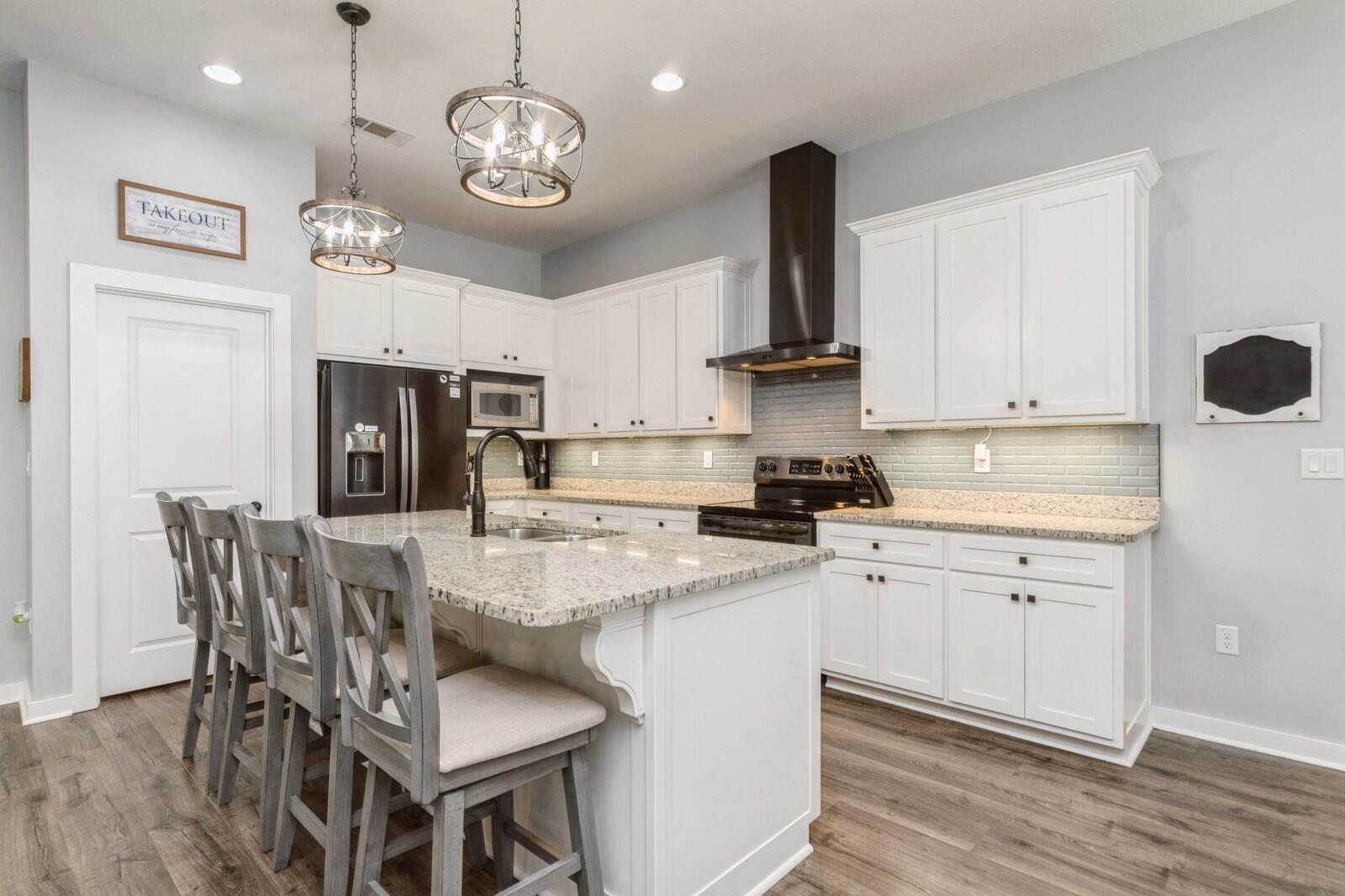 HOMEWOOD EST - Residential