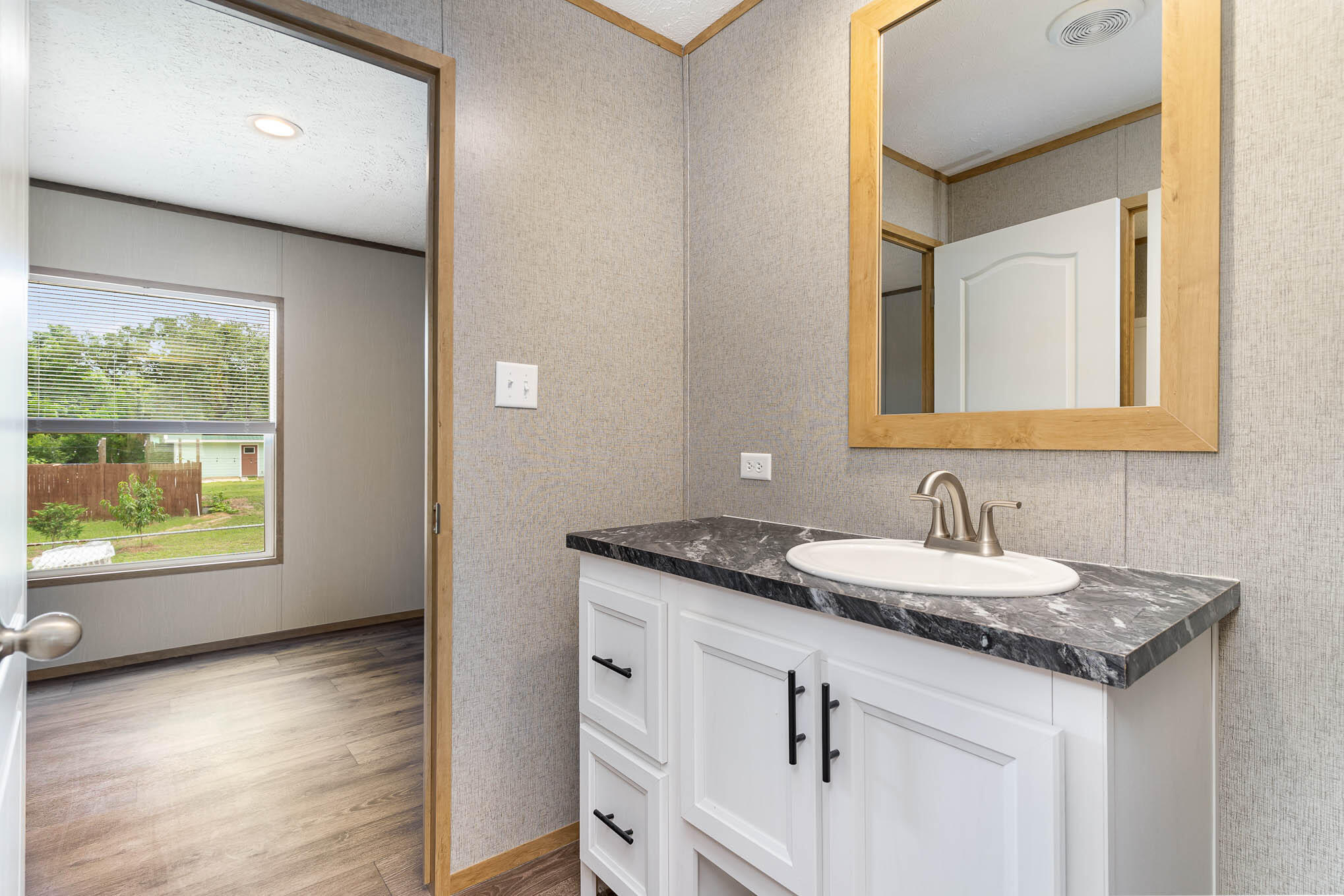 CHOCTAW 1ST ADDN - Residential Lease