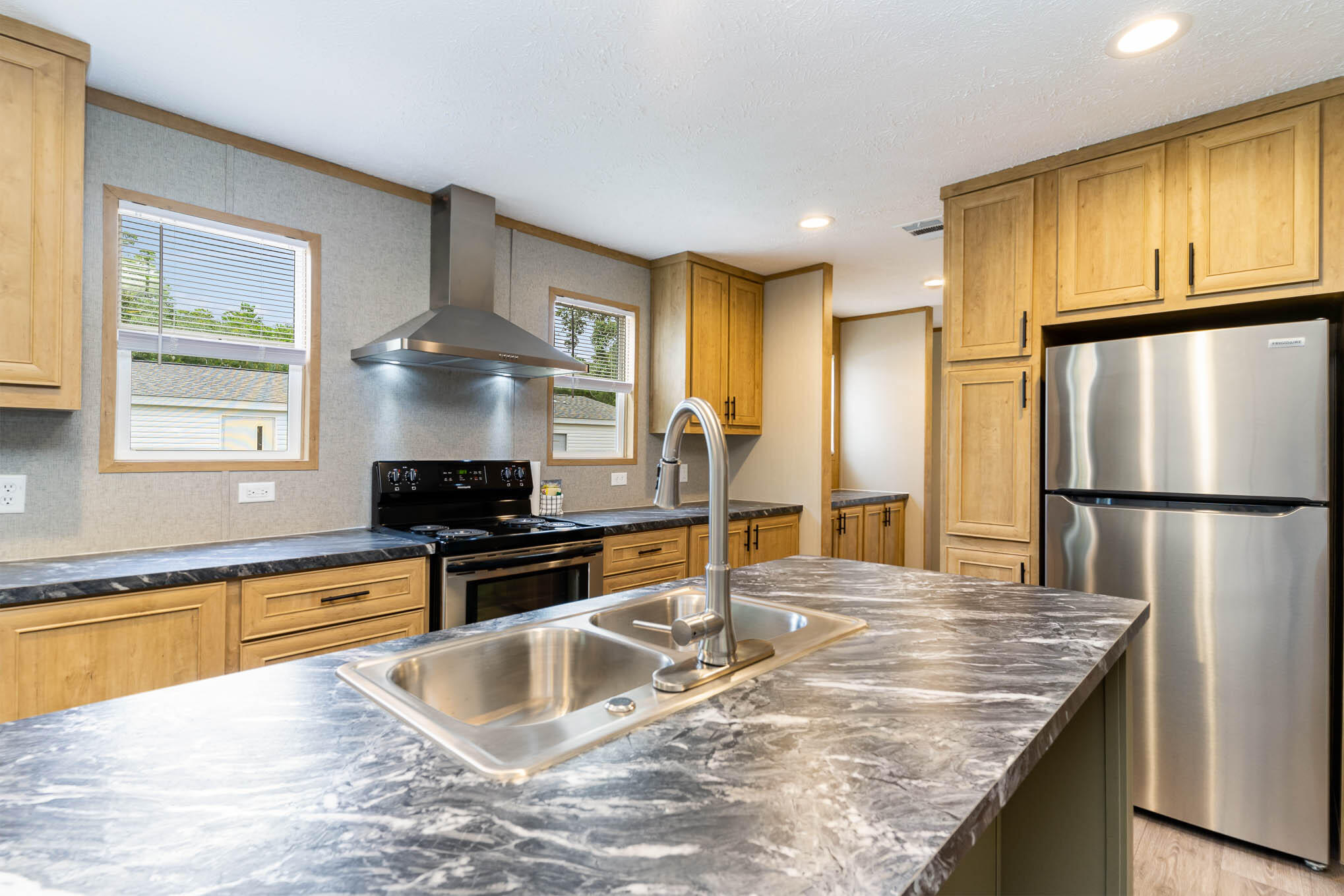 CHOCTAW 1ST ADDN - Residential Lease