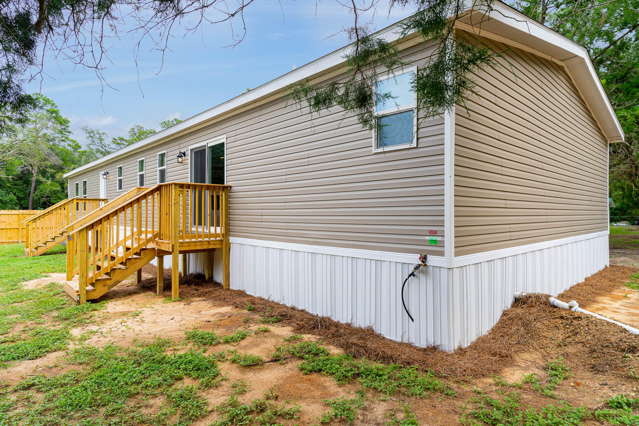 CHOCTAW 1ST ADDN - Residential Lease