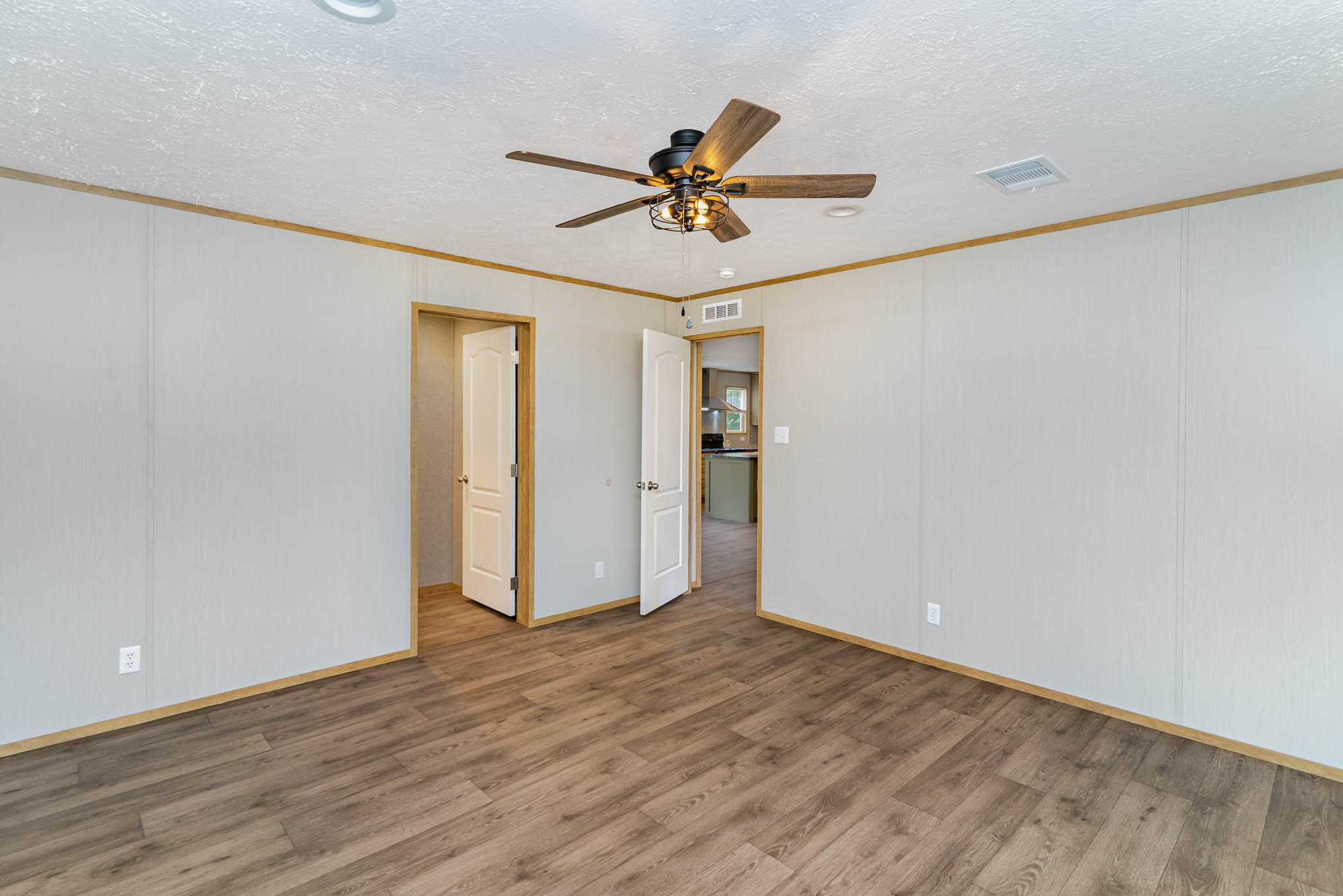 CHOCTAW 1ST ADDN - Residential Lease