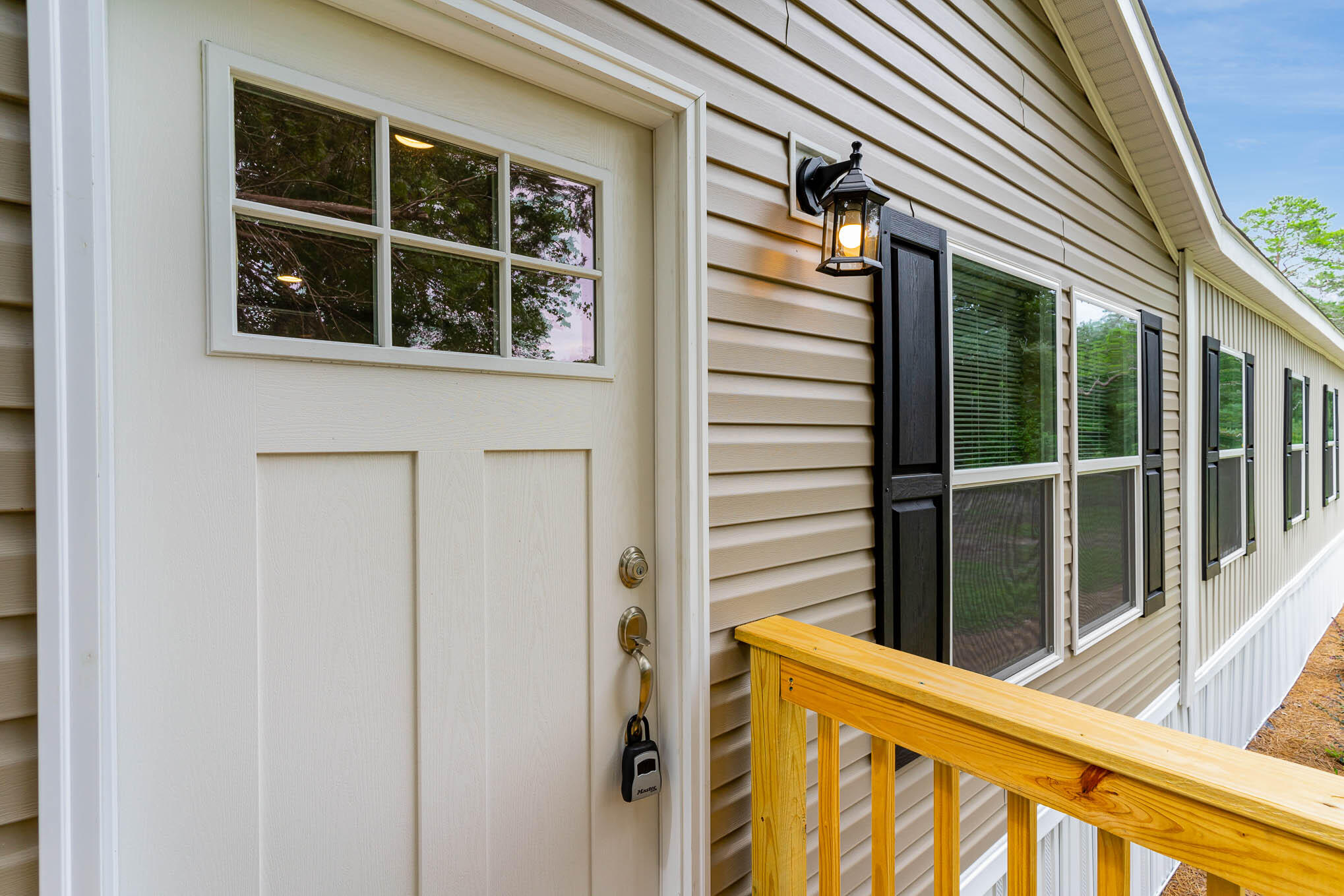 CHOCTAW 1ST ADDN - Residential Lease