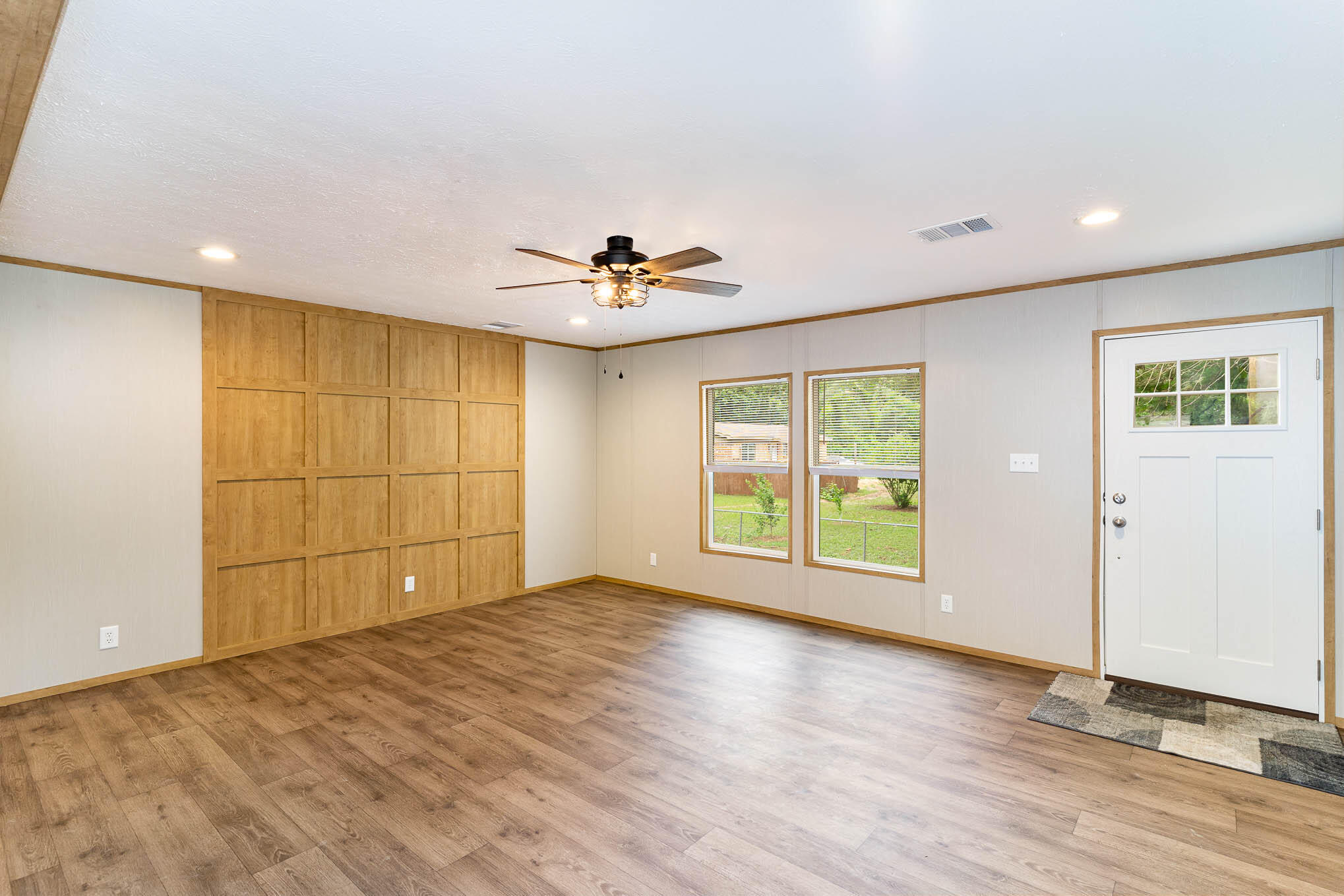 CHOCTAW 1ST ADDN - Residential Lease