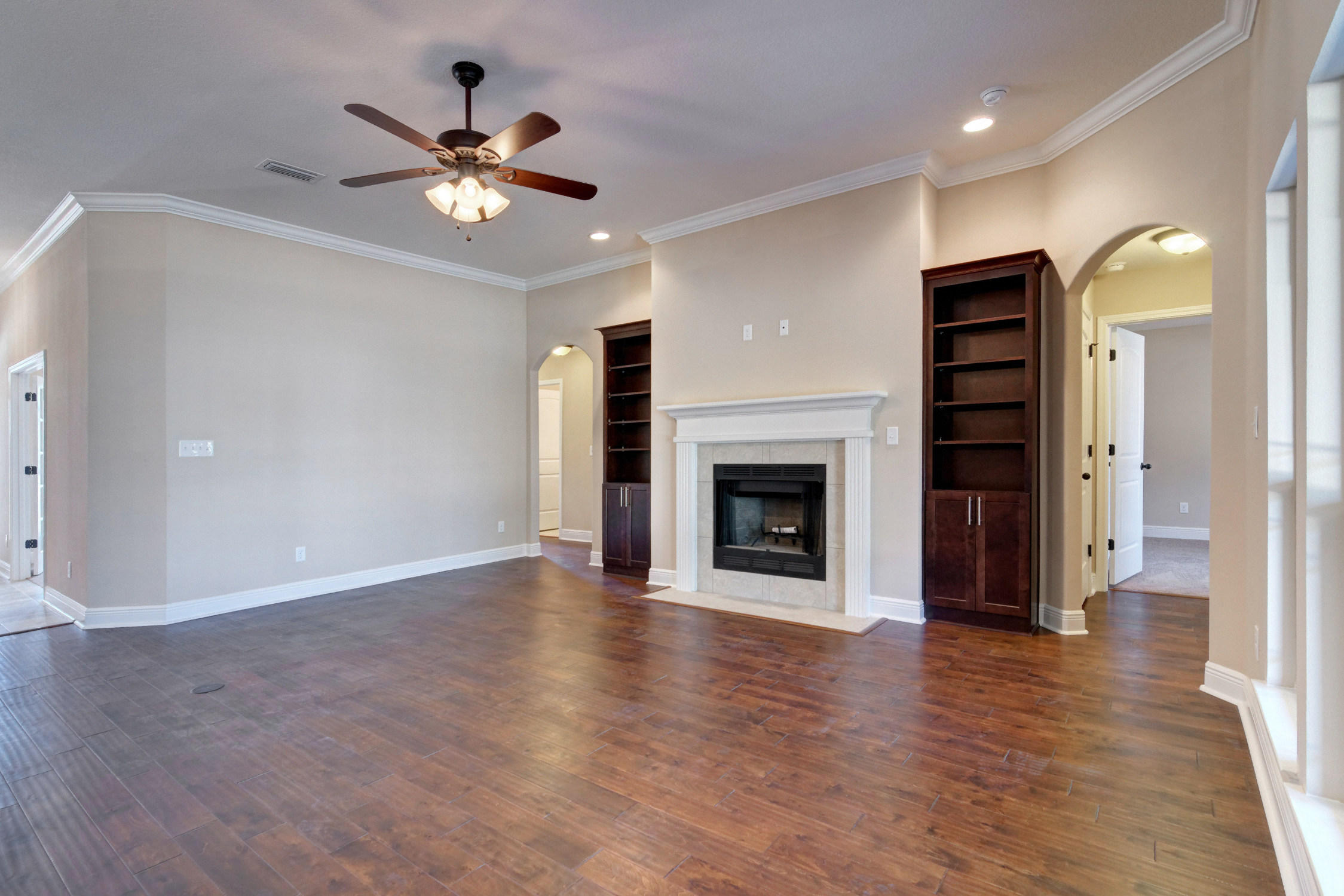 HOLLEY BY THE SEA - Residential