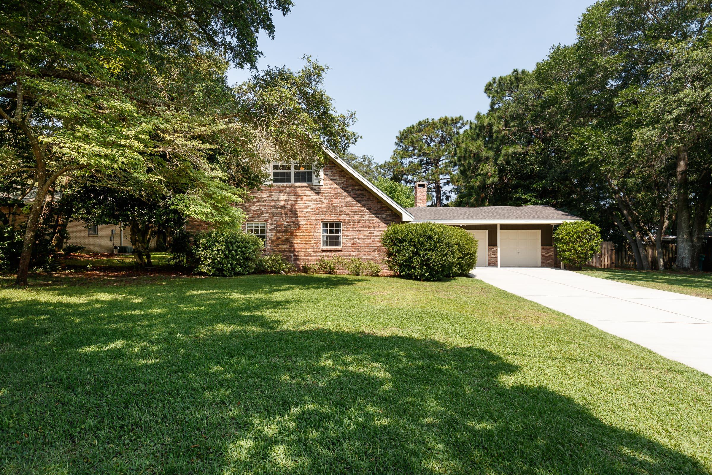 LAKE LORRAINE ESTATES 1 - Residential