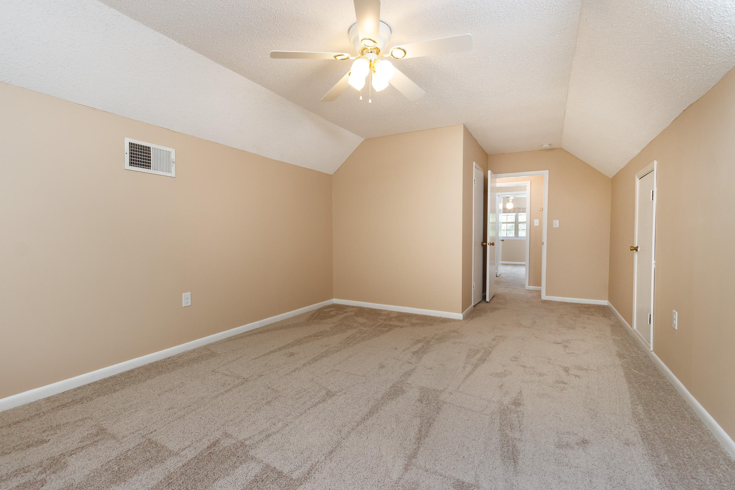 LAKE LORRAINE ESTATES 1 - Residential