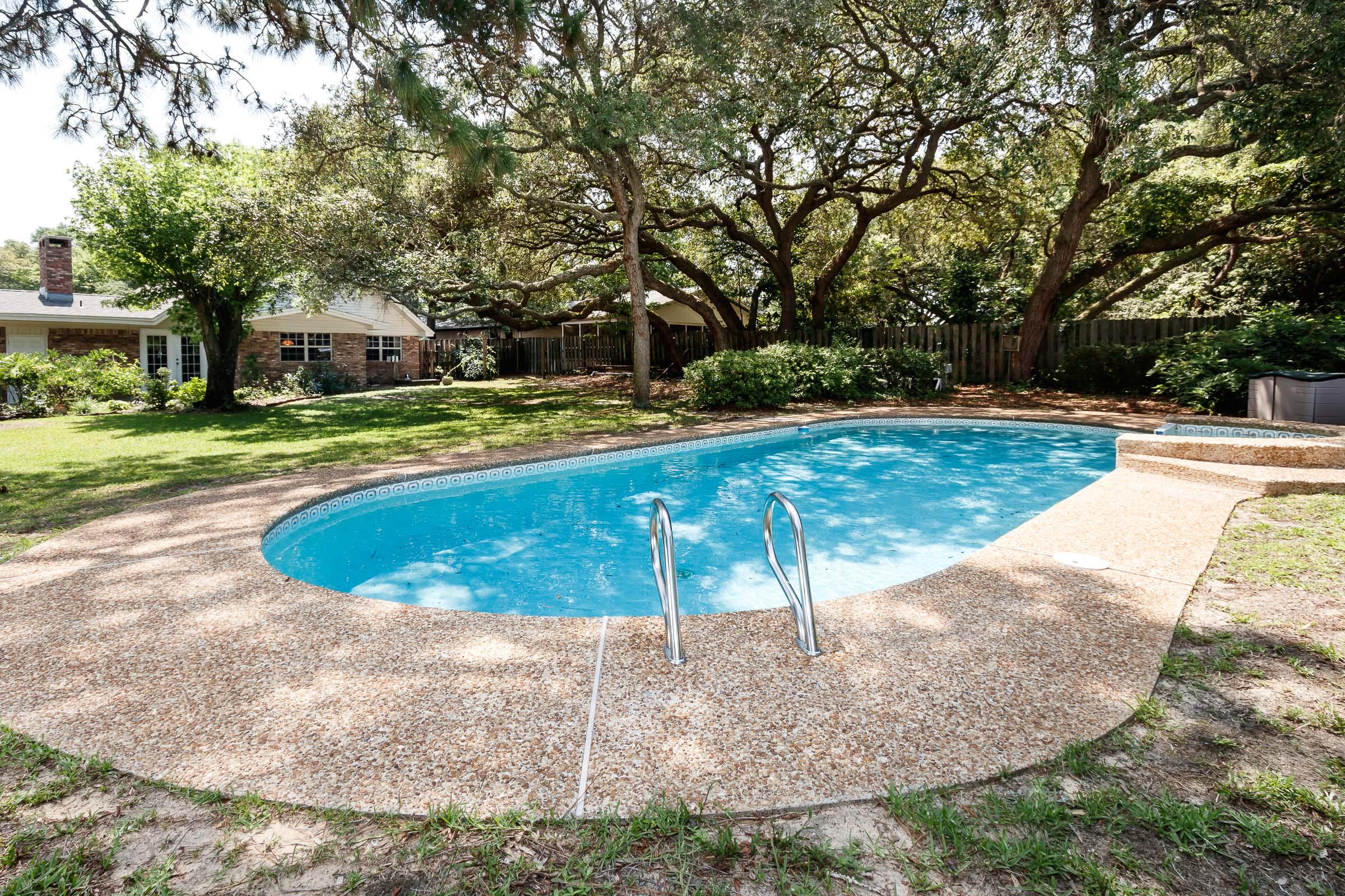 LAKE LORRAINE ESTATES 1 - Residential