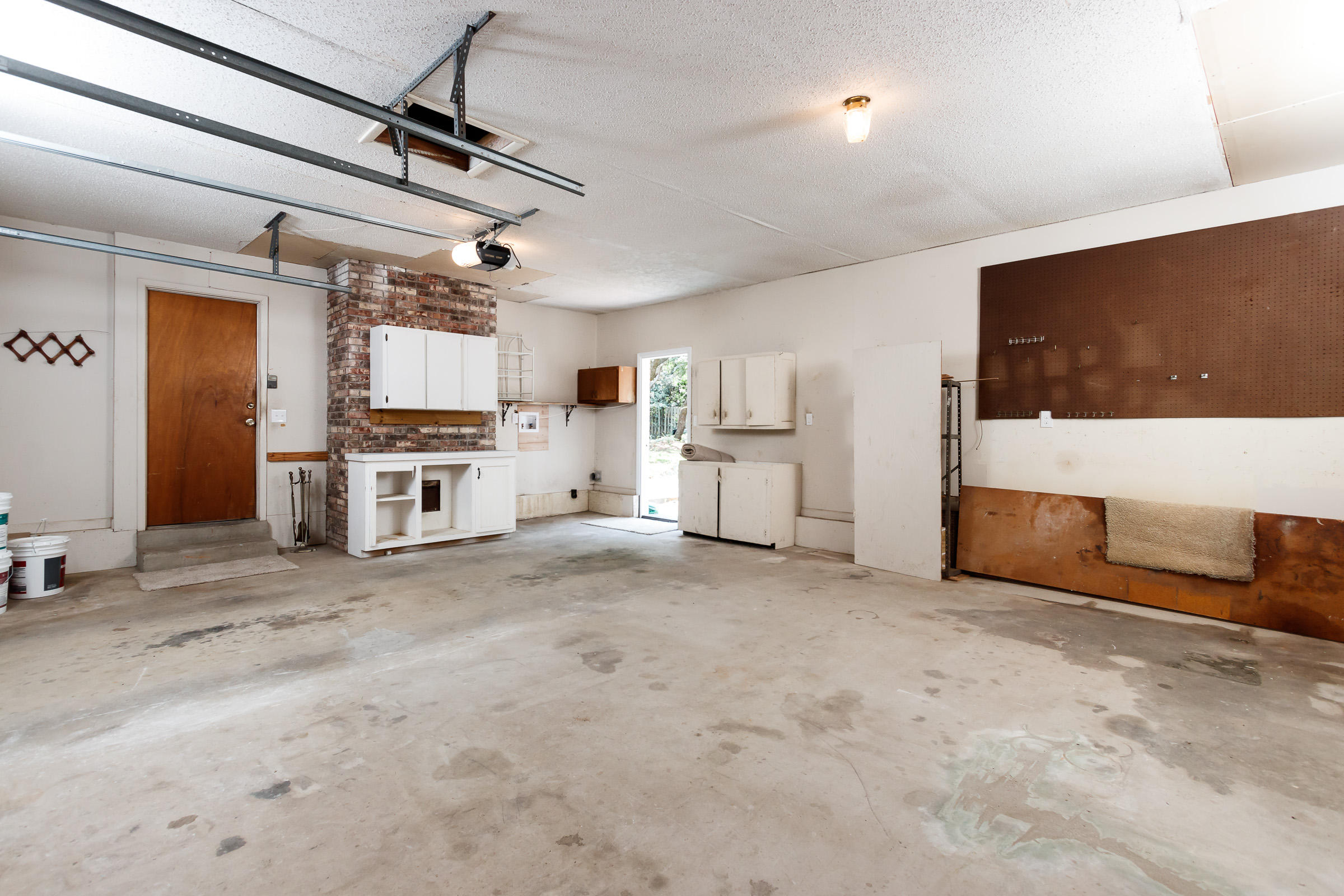 LAKE LORRAINE ESTATES 1 - Residential