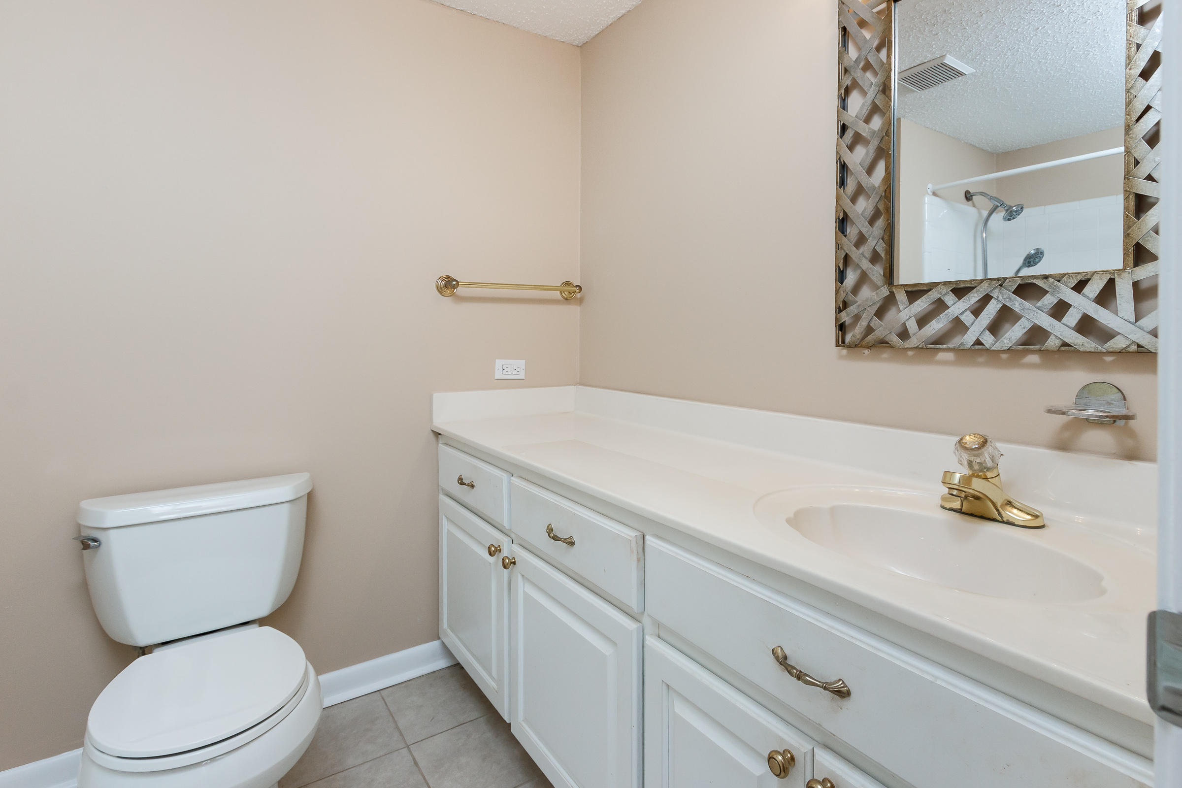 LAKE LORRAINE ESTATES 1 - Residential