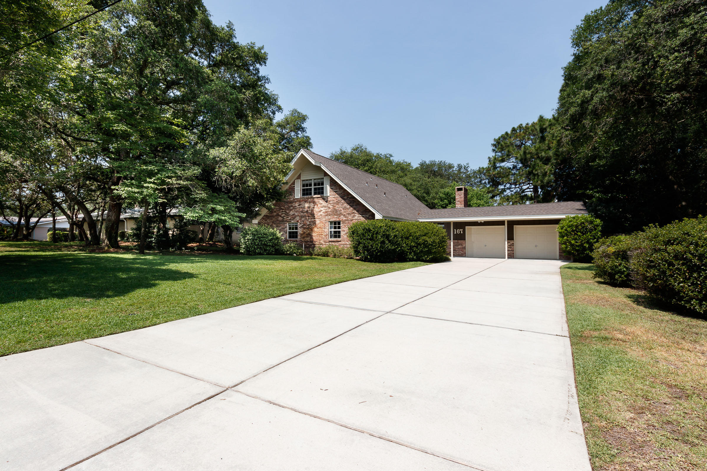 LAKE LORRAINE ESTATES 1 - Residential