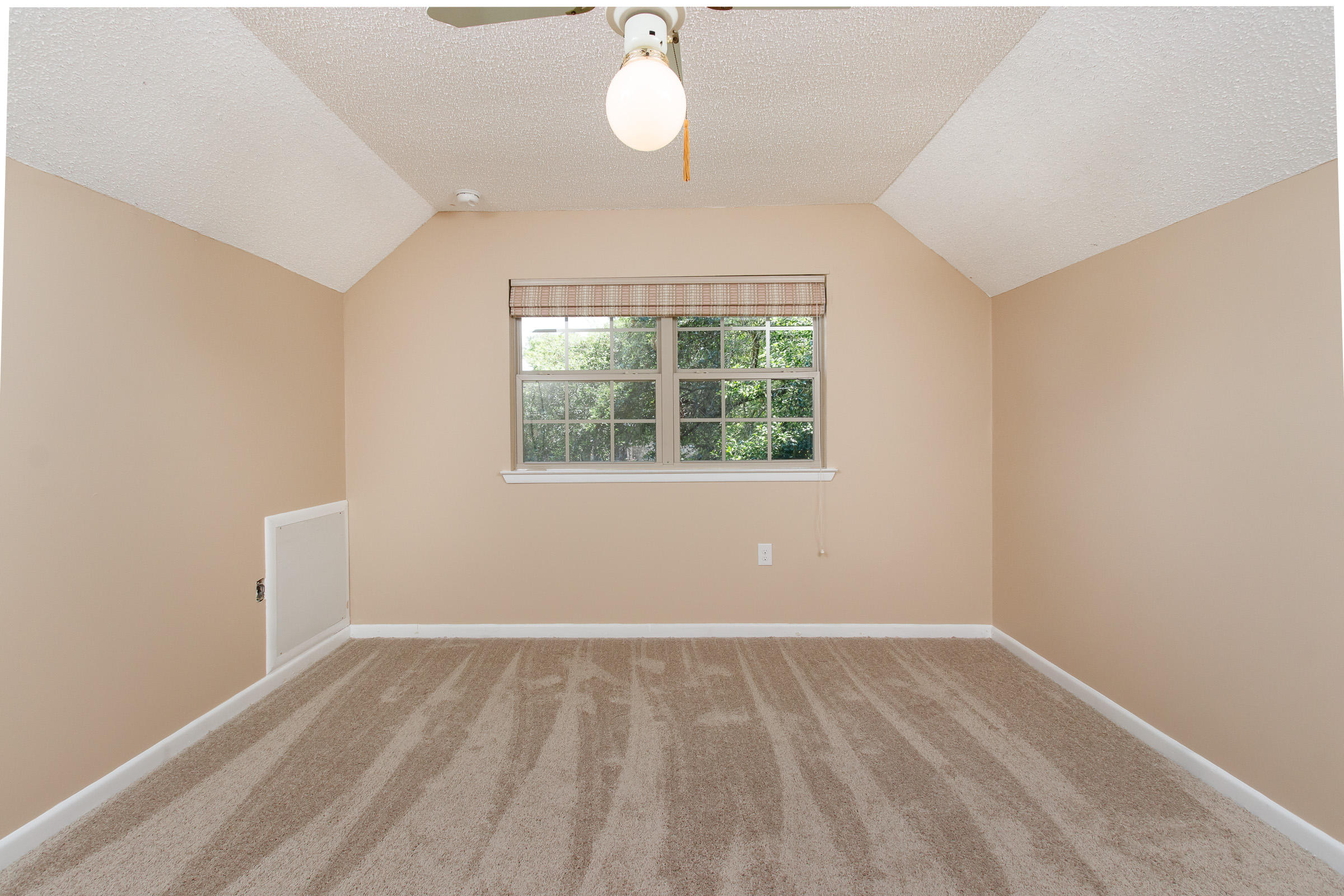 LAKE LORRAINE ESTATES 1 - Residential