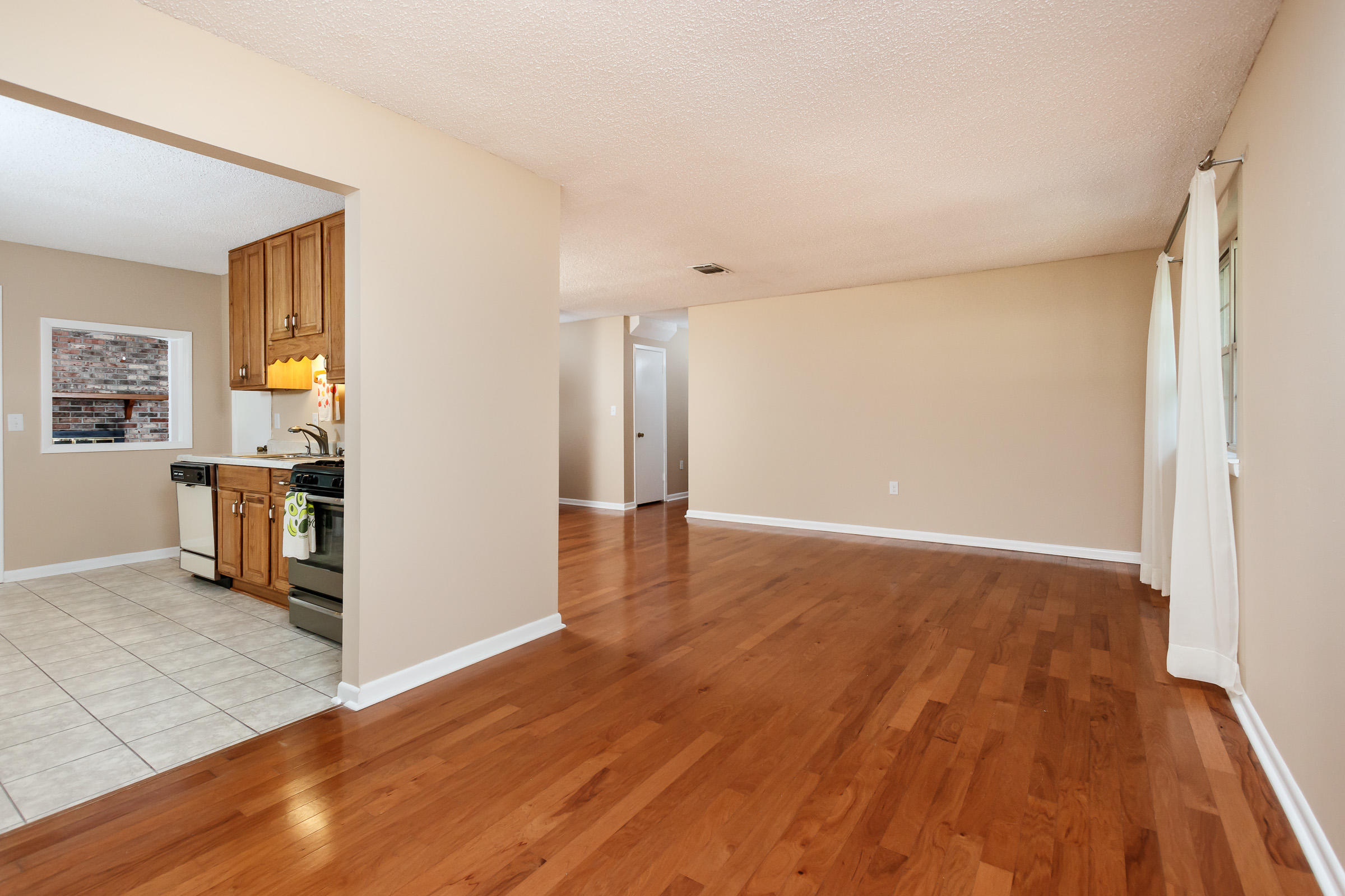 LAKE LORRAINE ESTATES 1 - Residential