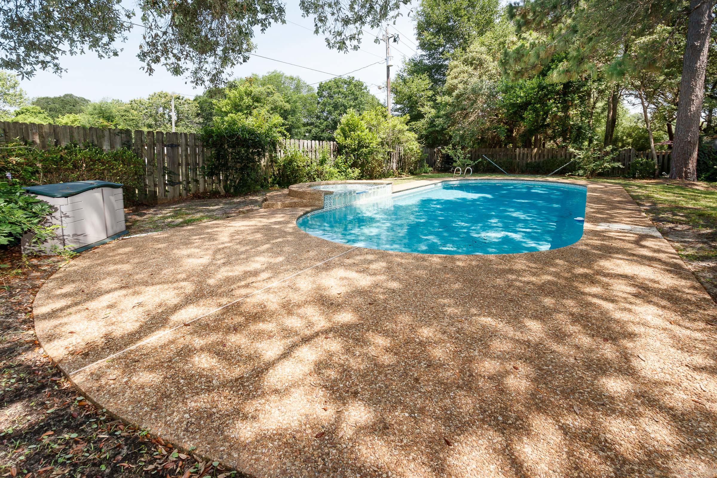 LAKE LORRAINE ESTATES 1 - Residential