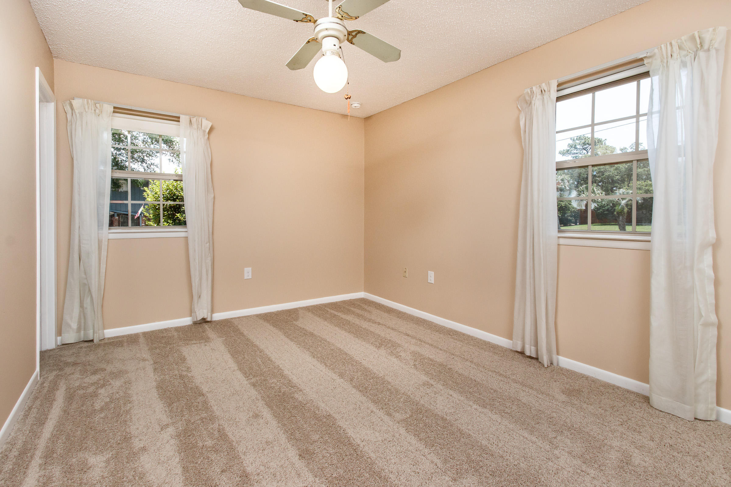 LAKE LORRAINE ESTATES 1 - Residential