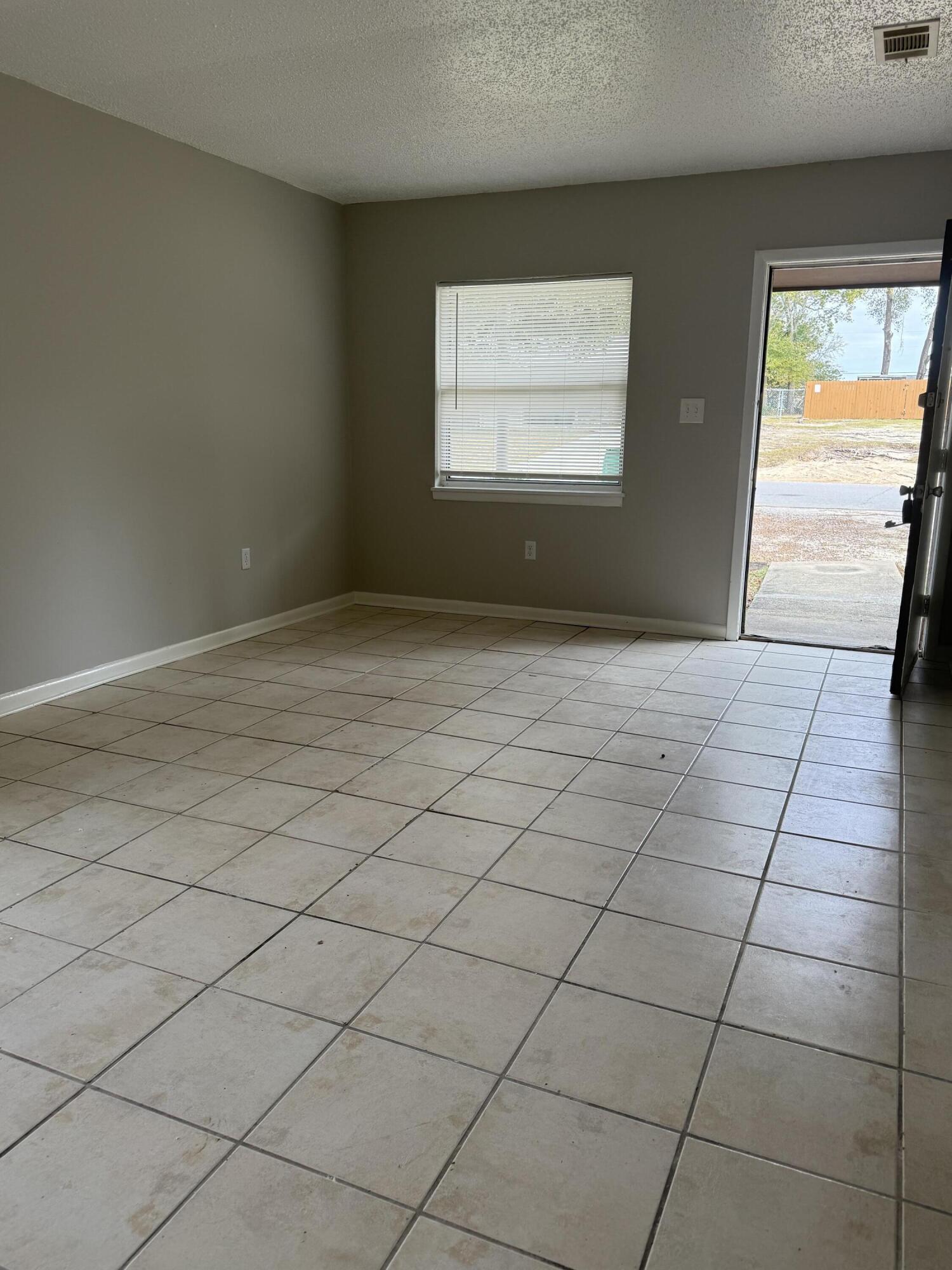 SUNSET STRIP - Residential Lease