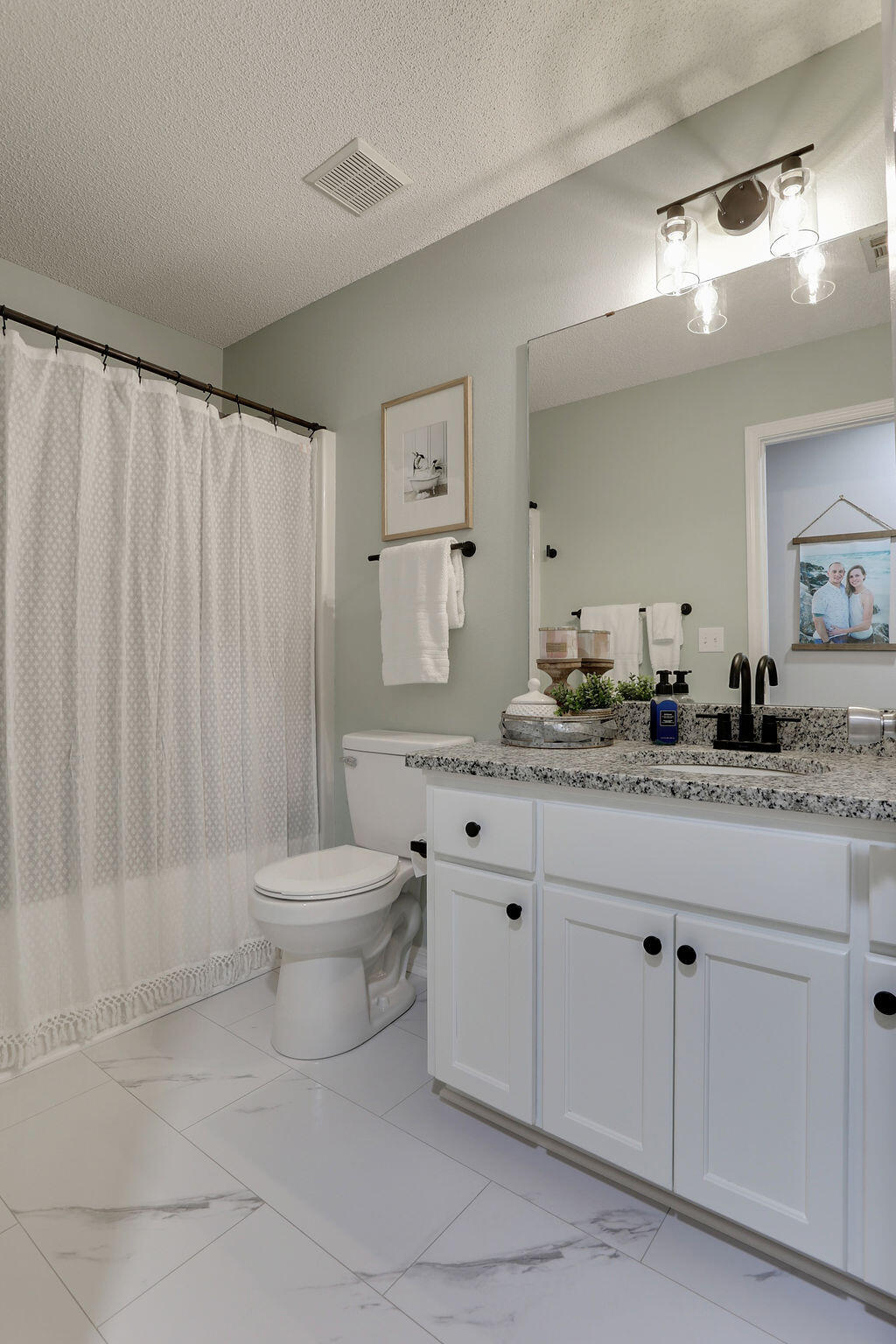 ALICIA PLACE - Residential